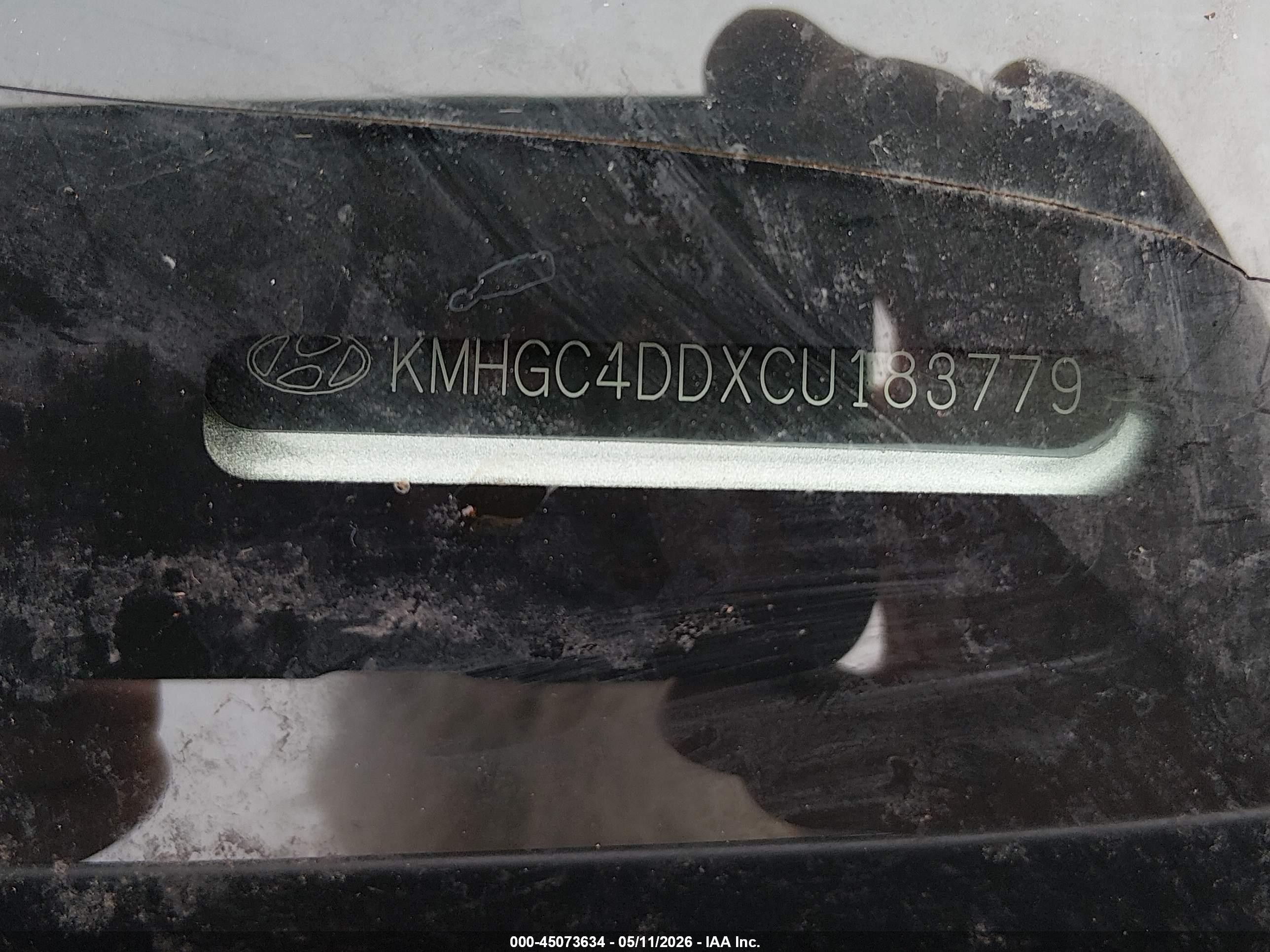 2012 Hyundai Genesis 3.8 Silver vin: KMHGC4DDXCU183779