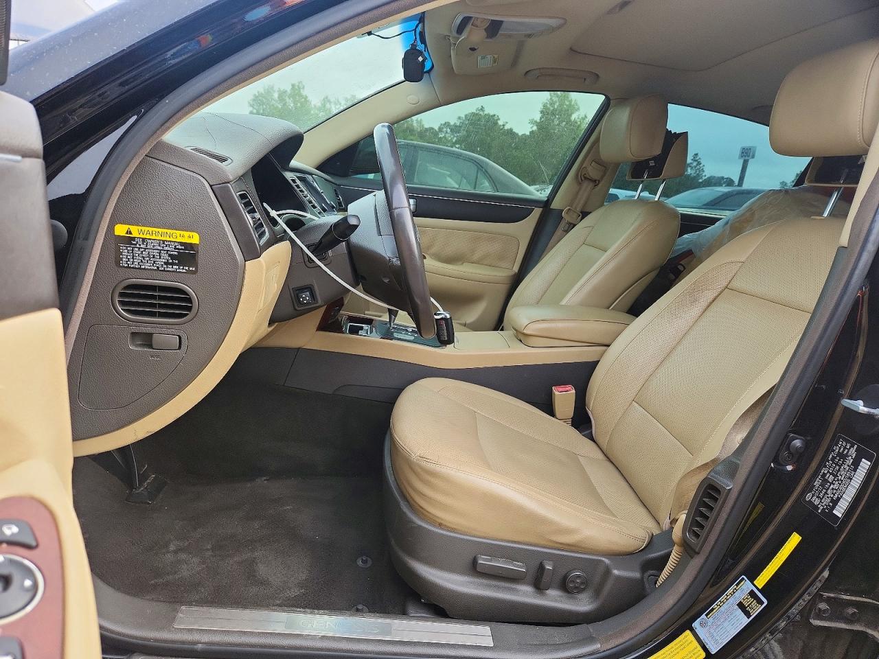 2012 Hyundai Genesis 3.8l Черный vin: KMHGC4DDXCU185113