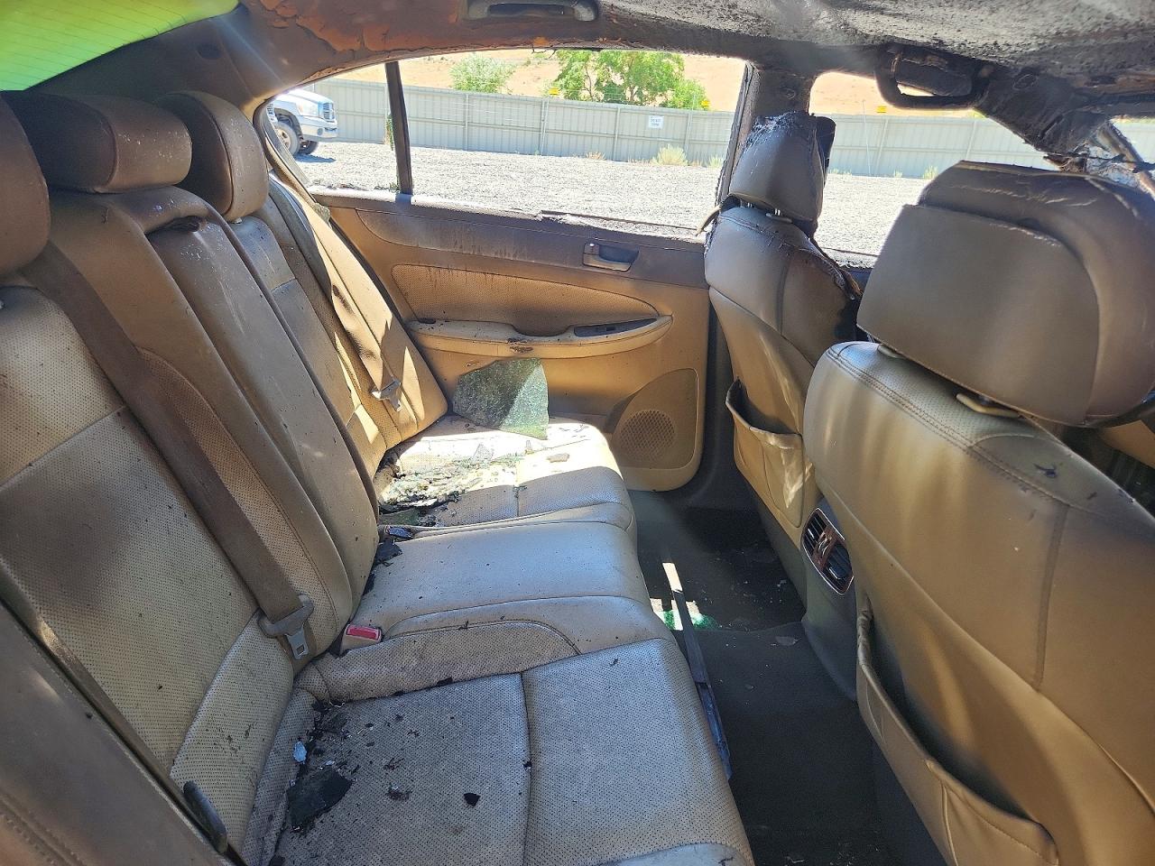 2012 Hyundai Genesis 3.8l Gold vin: KMHGC4DDXCU192126