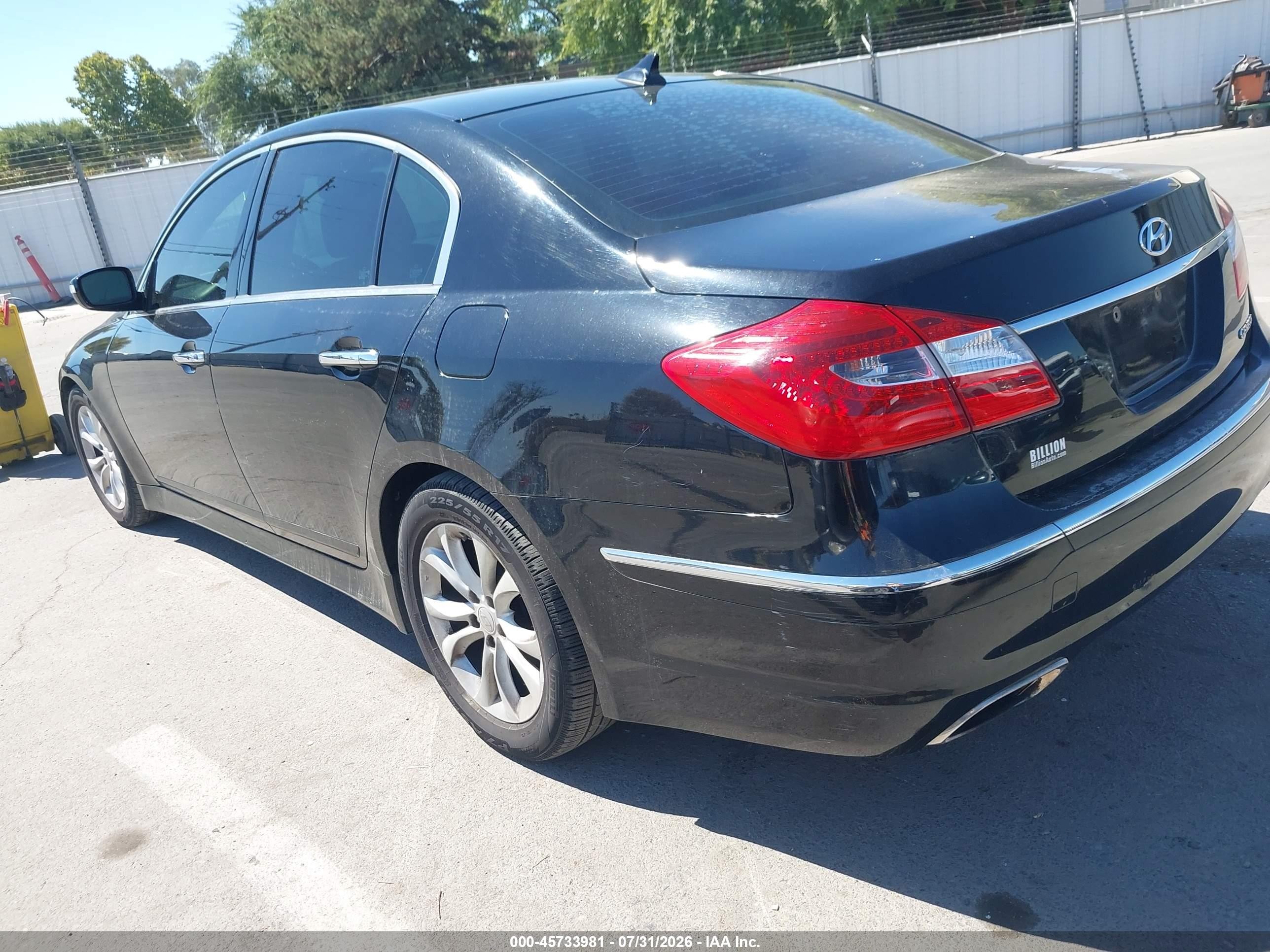 2012 Hyundai Genesis 3.8 Black vin: KMHGC4DDXCU203433