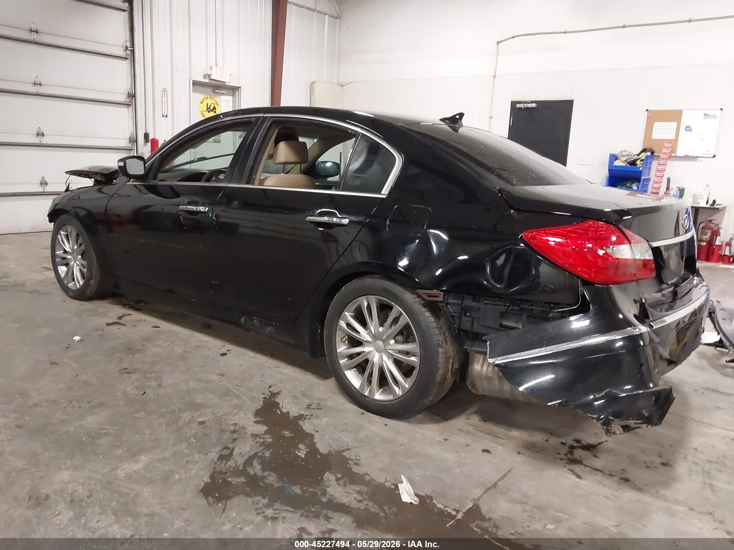 2013 Hyundai Genesis 3.8 Black vin: KMHGC4DDXDU210092