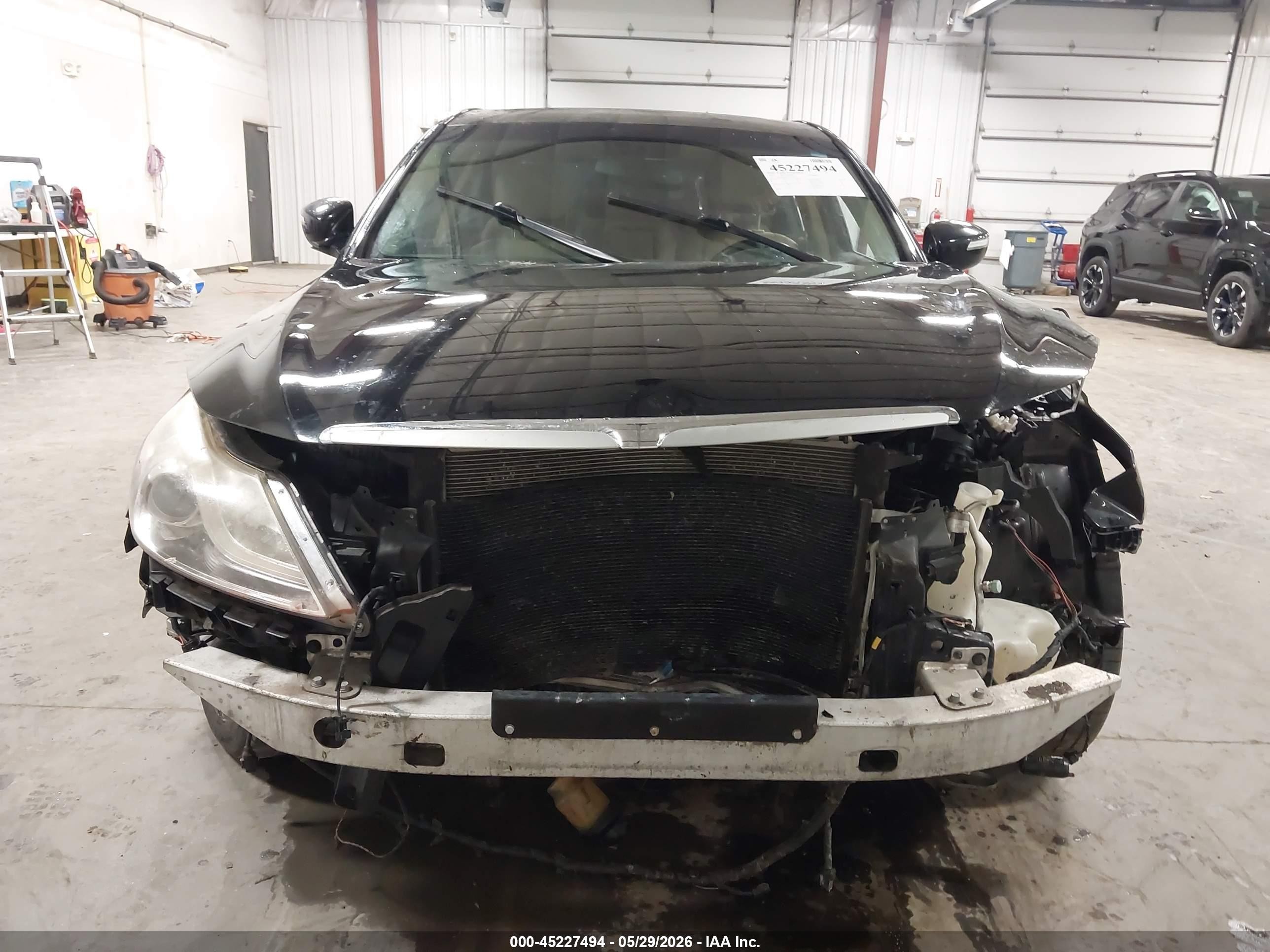 2013 Hyundai Genesis 3.8 Black vin: KMHGC4DDXDU210092