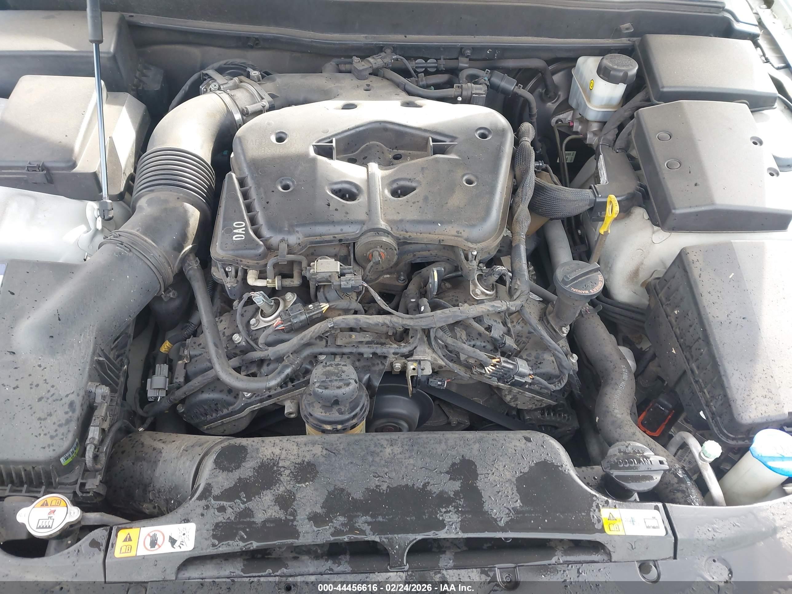 2013 Hyundai Genesis 3.8 Белый vin: KMHGC4DDXDU214322