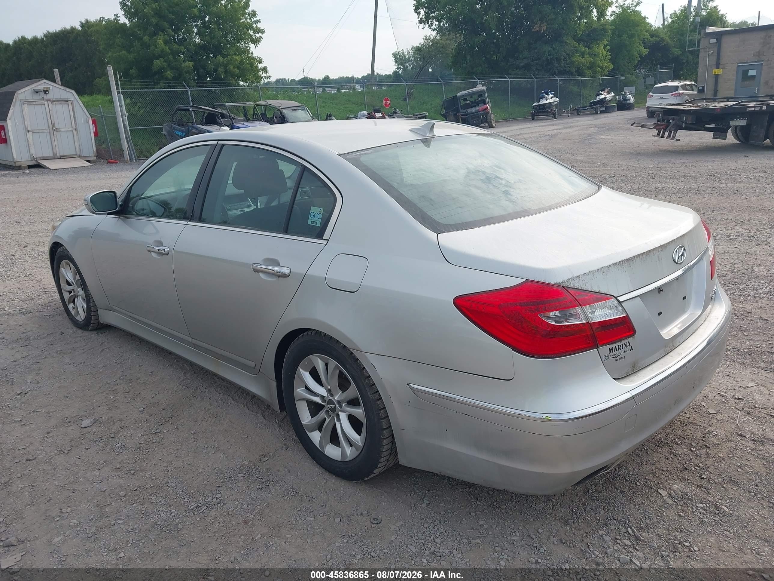 2013 Hyundai Genesis 3.8 Silver vin: KMHGC4DDXDU215079