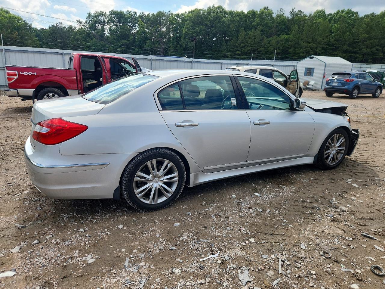 2013 Hyundai Genesis 3.8l Silver vin: KMHGC4DDXDU233758
