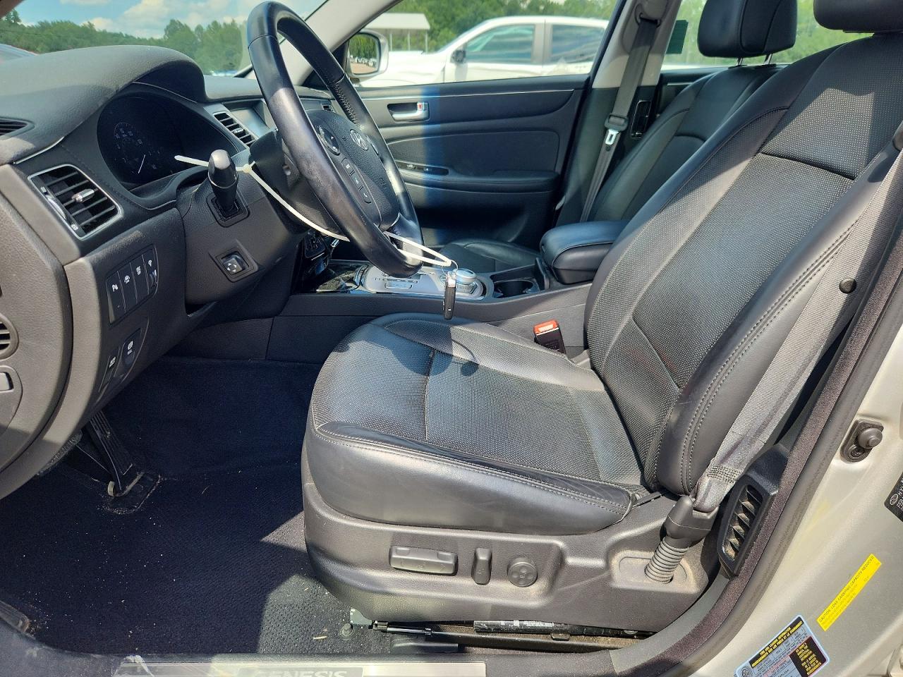 2013 Hyundai Genesis 3.8l Silver vin: KMHGC4DDXDU233758