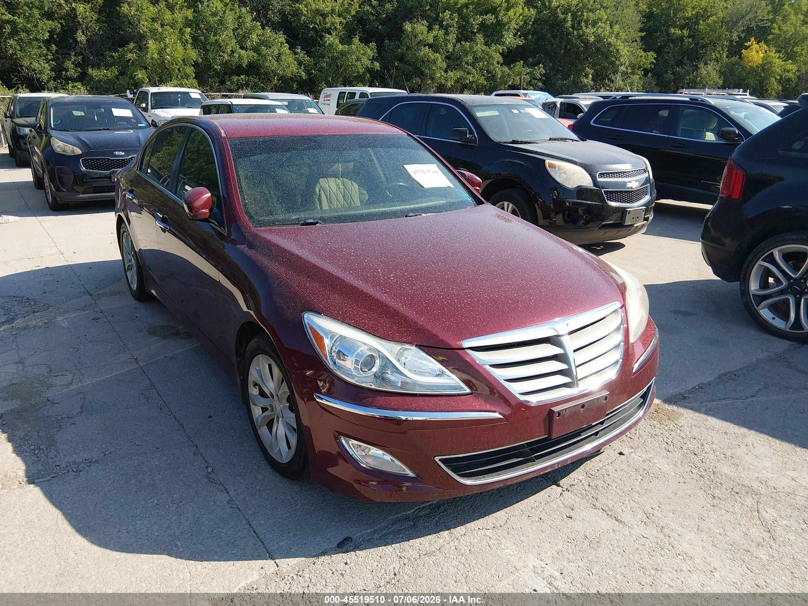 2013 Hyundai Genesis 3.8 Red vin: KMHGC4DDXDU239429