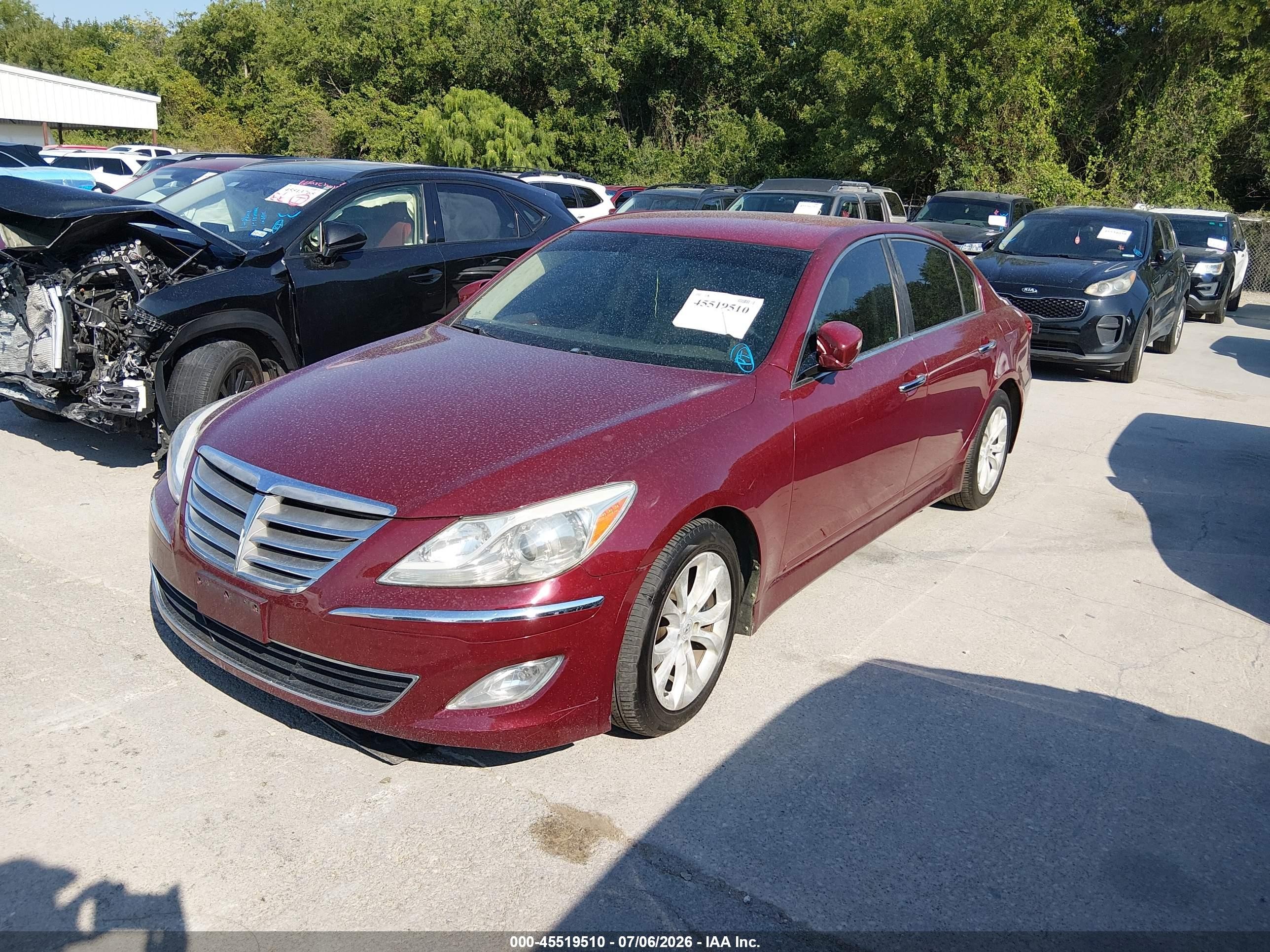 2013 Hyundai Genesis 3.8 Red vin: KMHGC4DDXDU239429