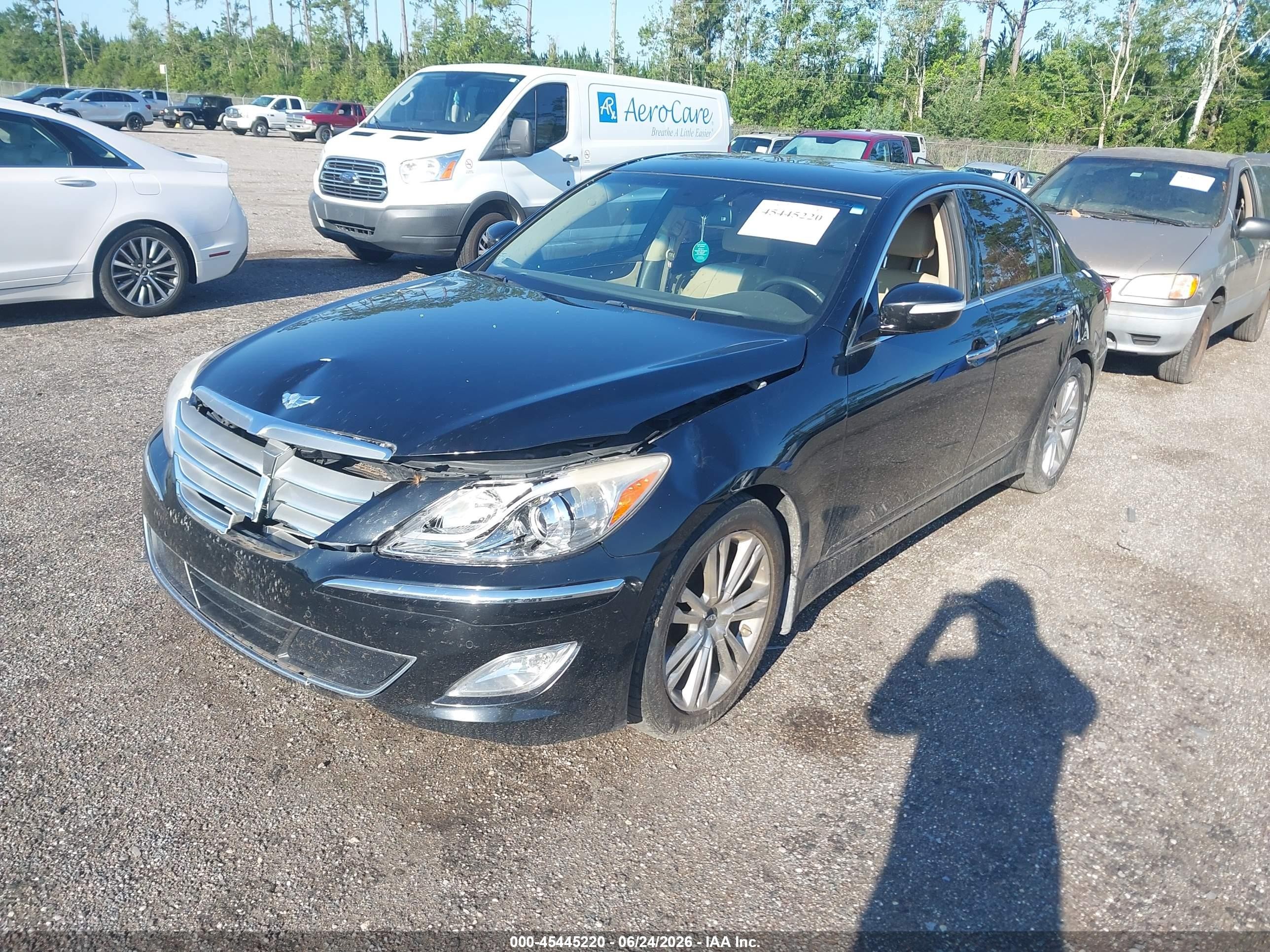 2013 Hyundai Genesis 3.8 Black vin: KMHGC4DDXDU240368