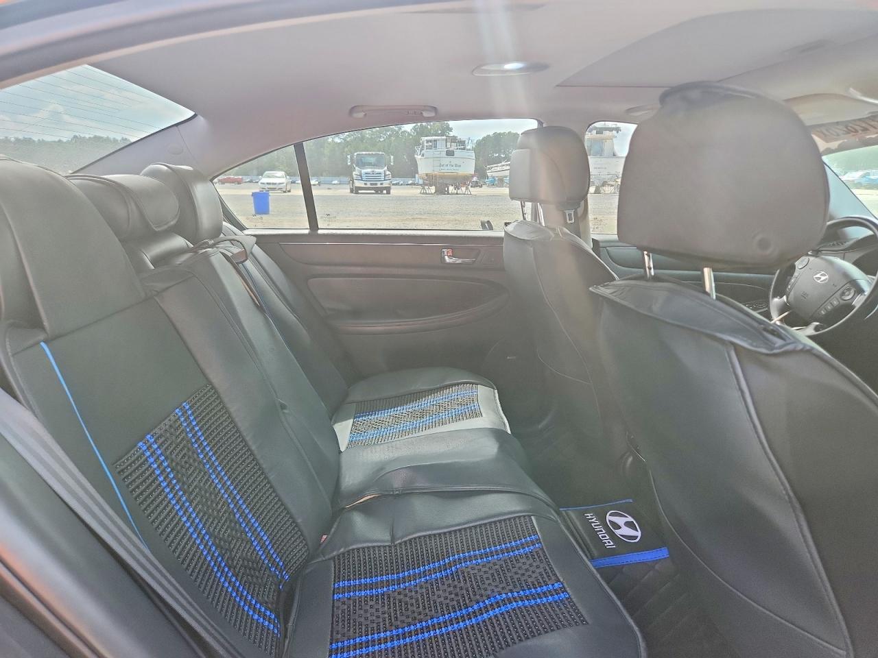 2010 Hyundai Genesis 3.8l Black vin: KMHGC4DE0AU080408
