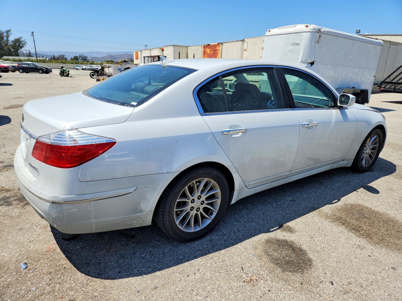 2011 Hyundai Genesis 3.8l White vin: KMHGC4DE0BU115790