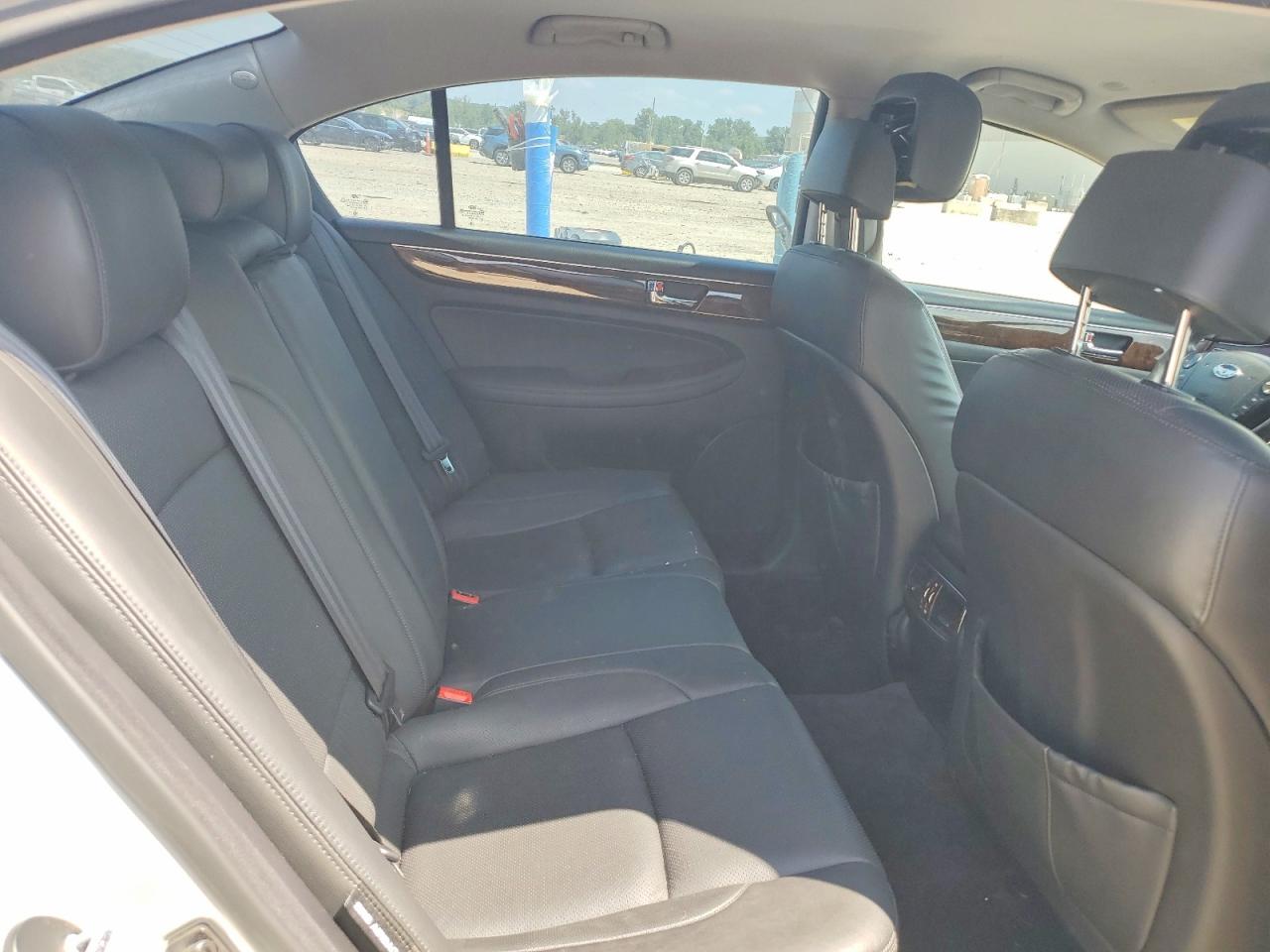 2011 Hyundai Genesis 3.8l Silver vin: KMHGC4DE0BU139362