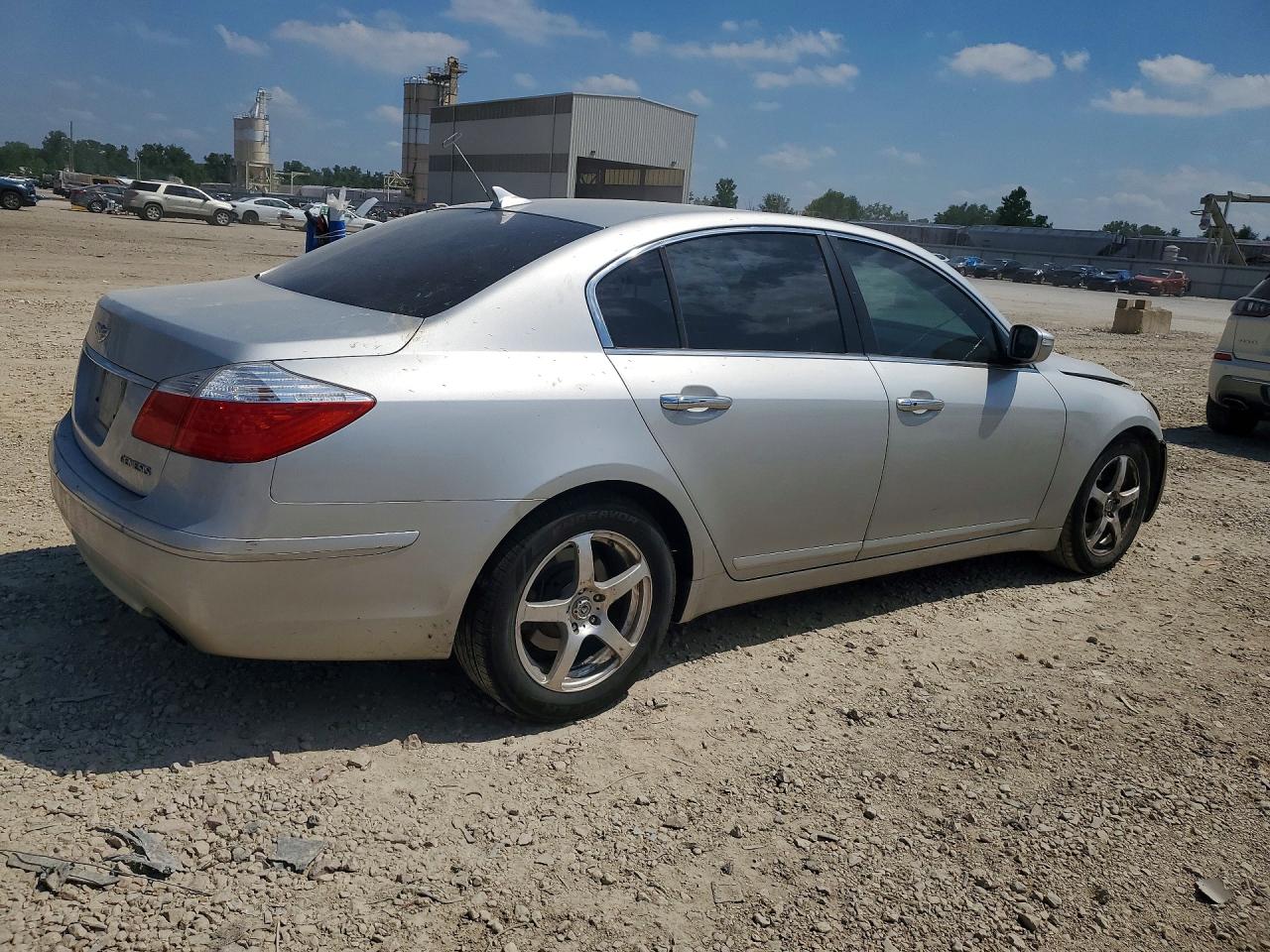2011 Hyundai Genesis 3.8l Silver vin: KMHGC4DE0BU139362