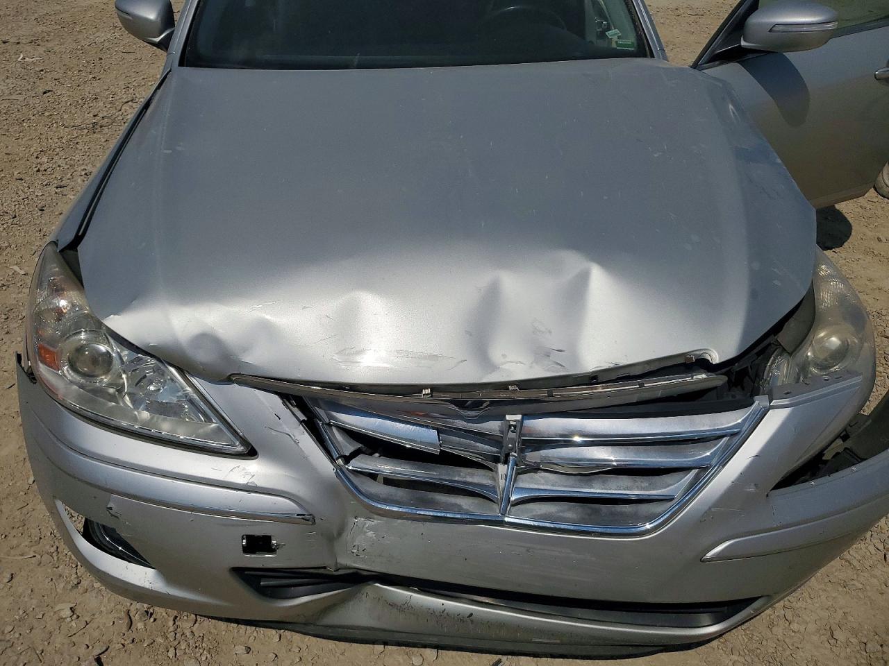 2011 Hyundai Genesis 3.8l Silver vin: KMHGC4DE0BU139362