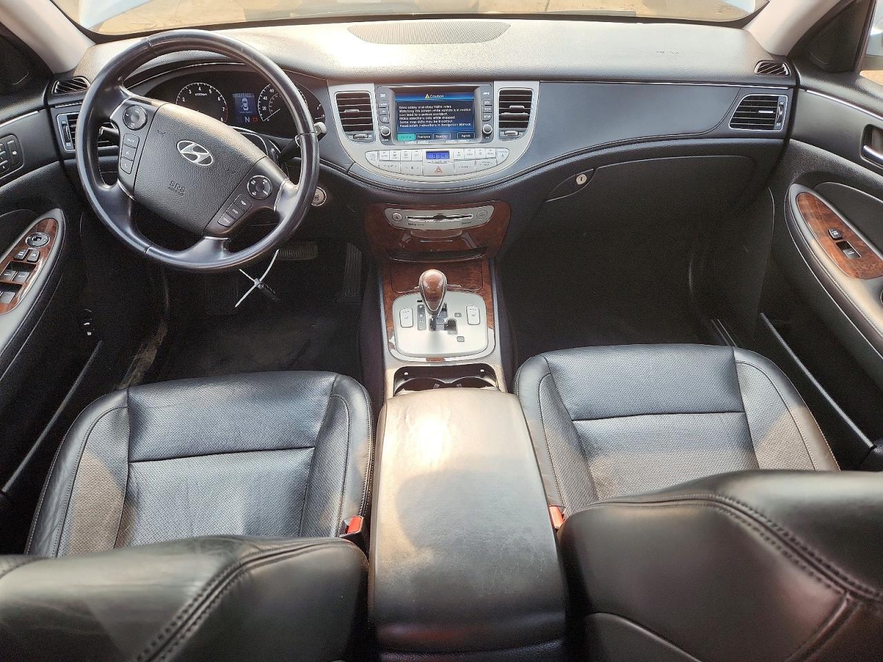 2010 Hyundai Genesis 3.8l Turquoise vin: KMHGC4DE1AU092227