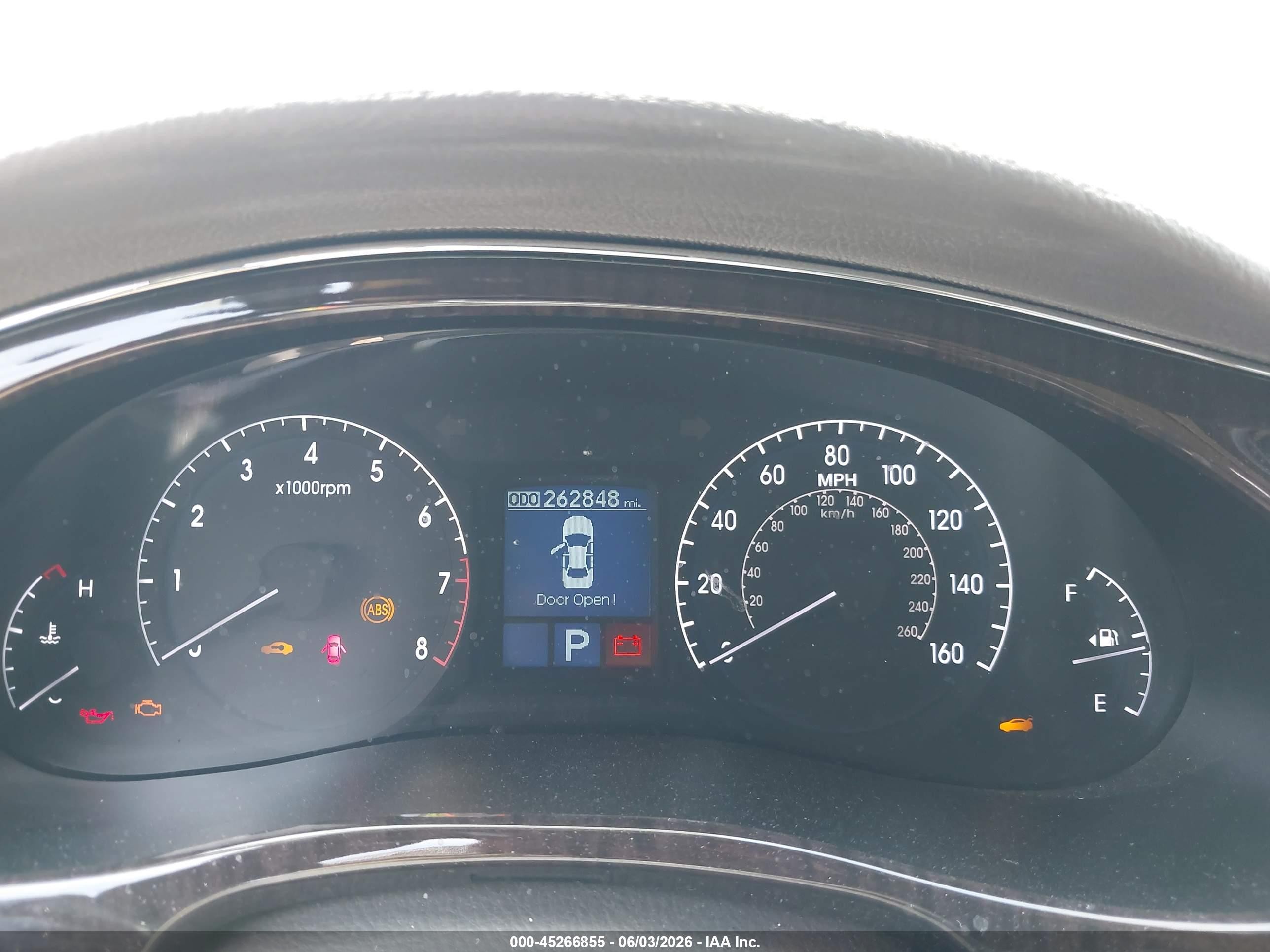 2011 Hyundai Genesis 3.8 Black vin: KMHGC4DE1BU143162