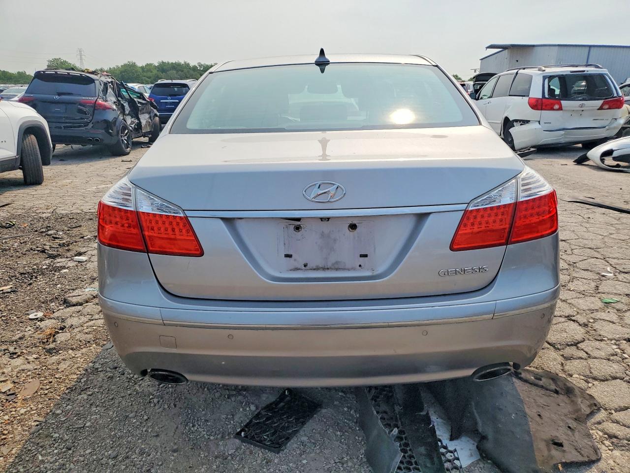 2010 Hyundai Genesis 3.8l Silver vin: KMHGC4DE2AU089756