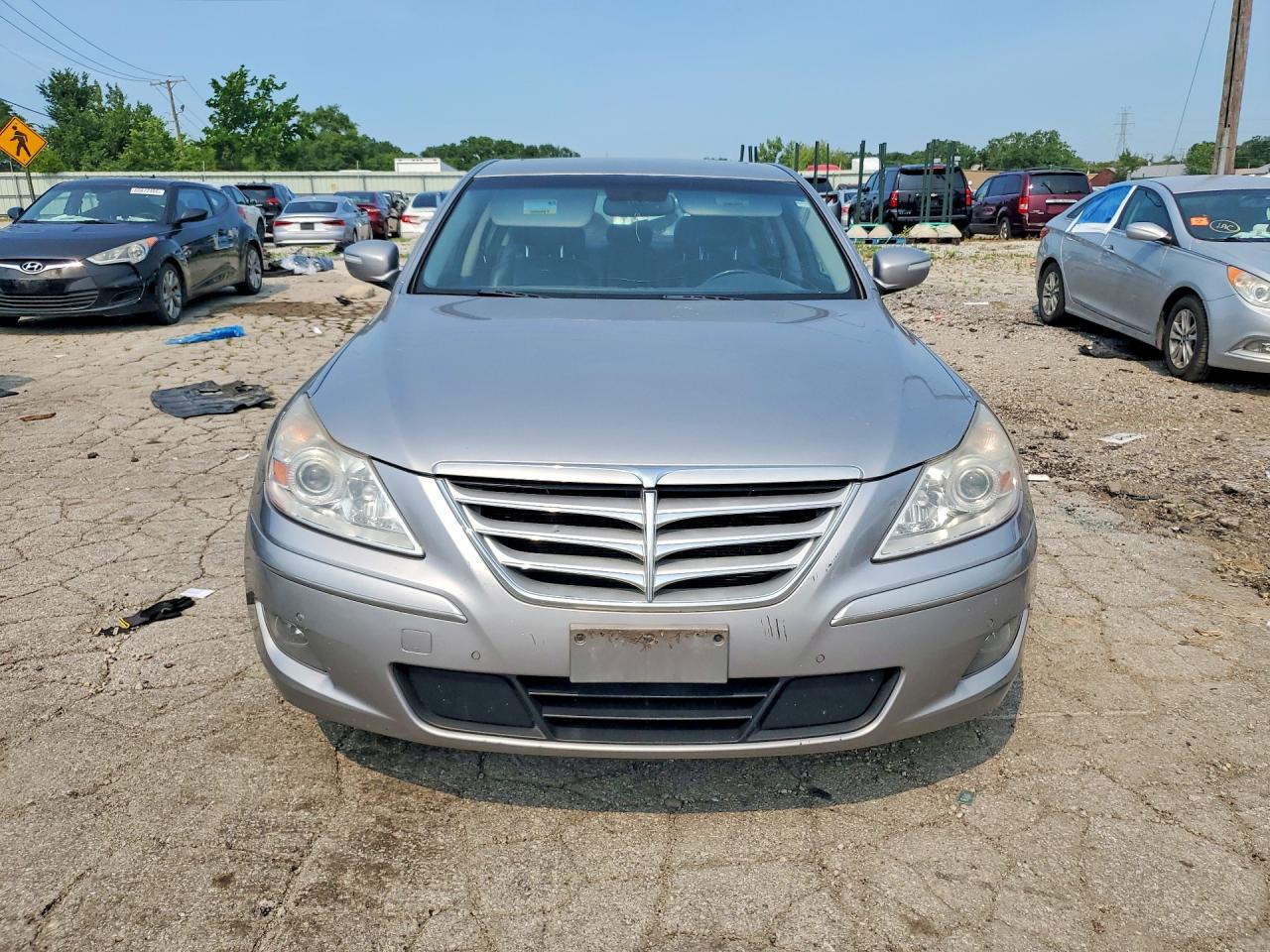 2010 Hyundai Genesis 3.8l Silver vin: KMHGC4DE2AU089756