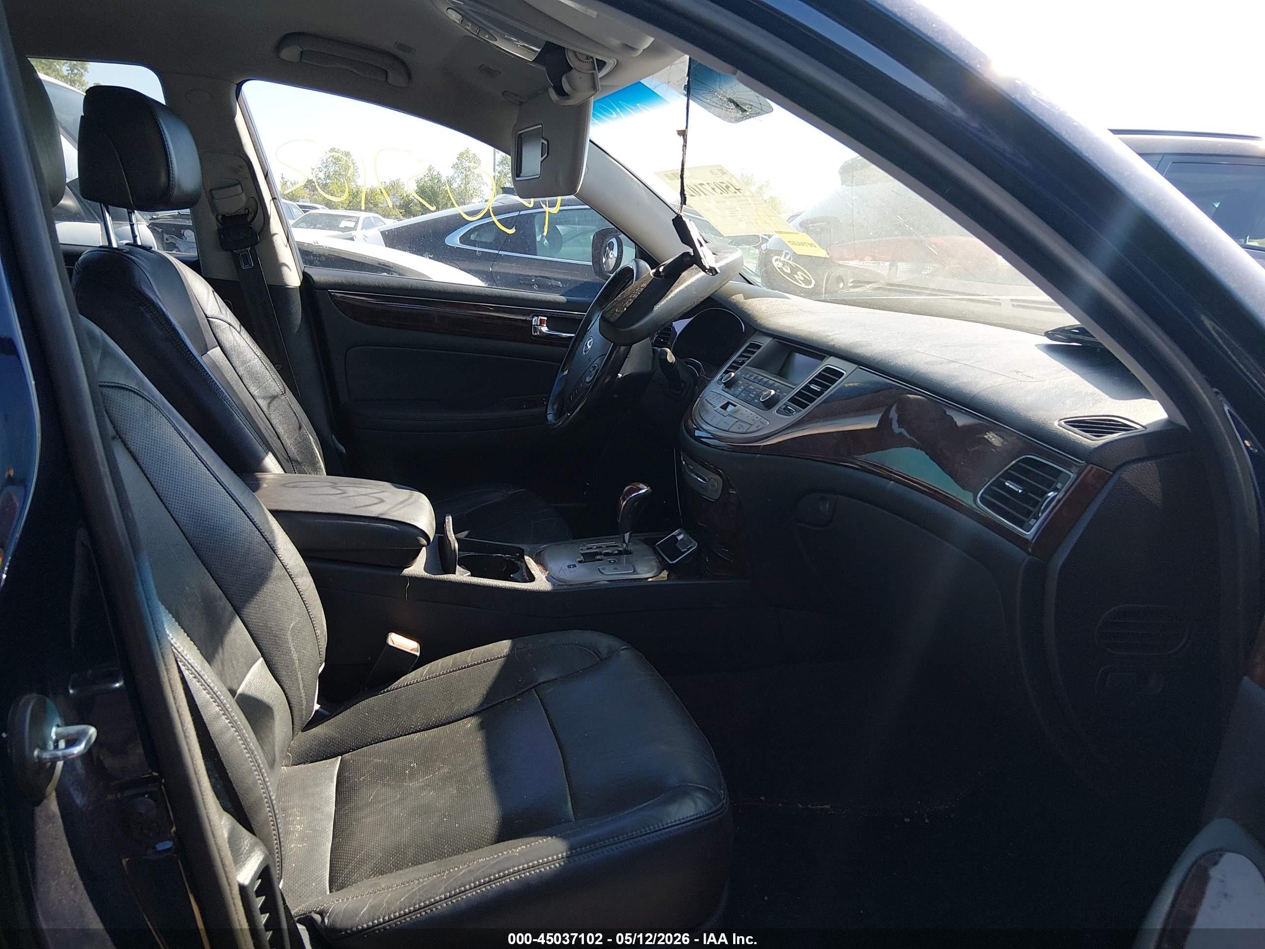 2010 Hyundai Genesis 3.8 Blue vin: KMHGC4DE2AU100285