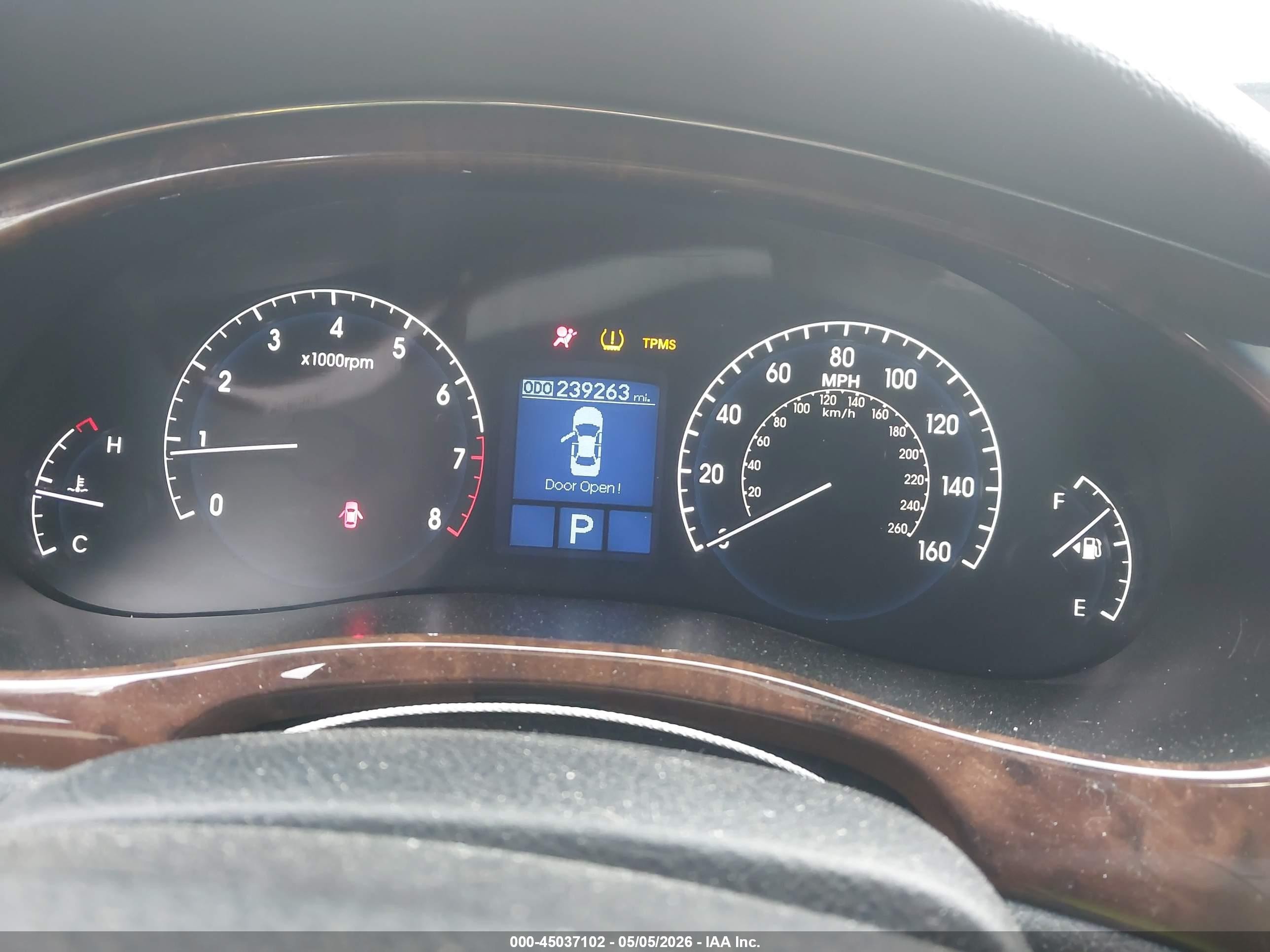 2010 Hyundai Genesis 3.8 Blue vin: KMHGC4DE2AU100285