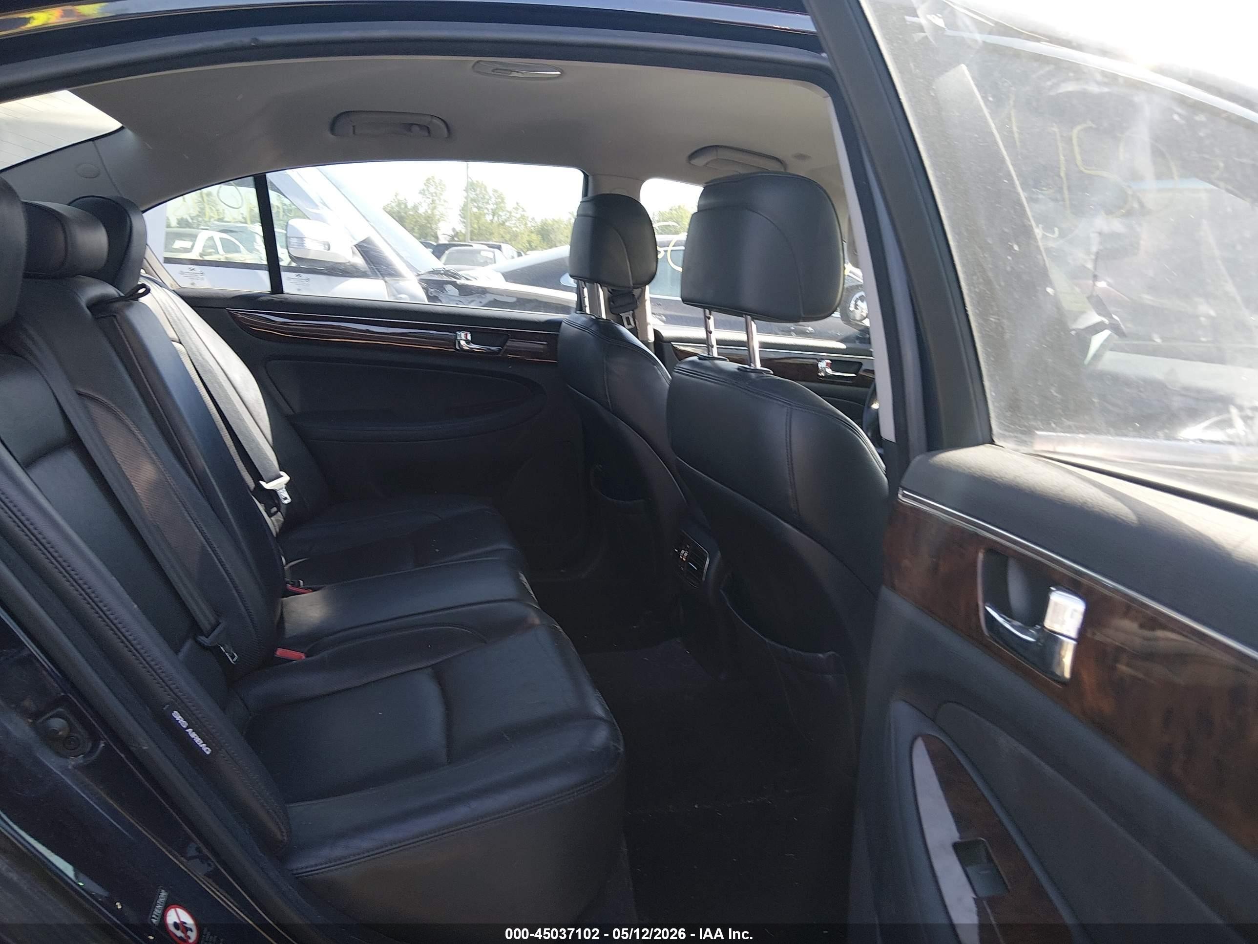 2010 Hyundai Genesis 3.8 Blue vin: KMHGC4DE2AU100285