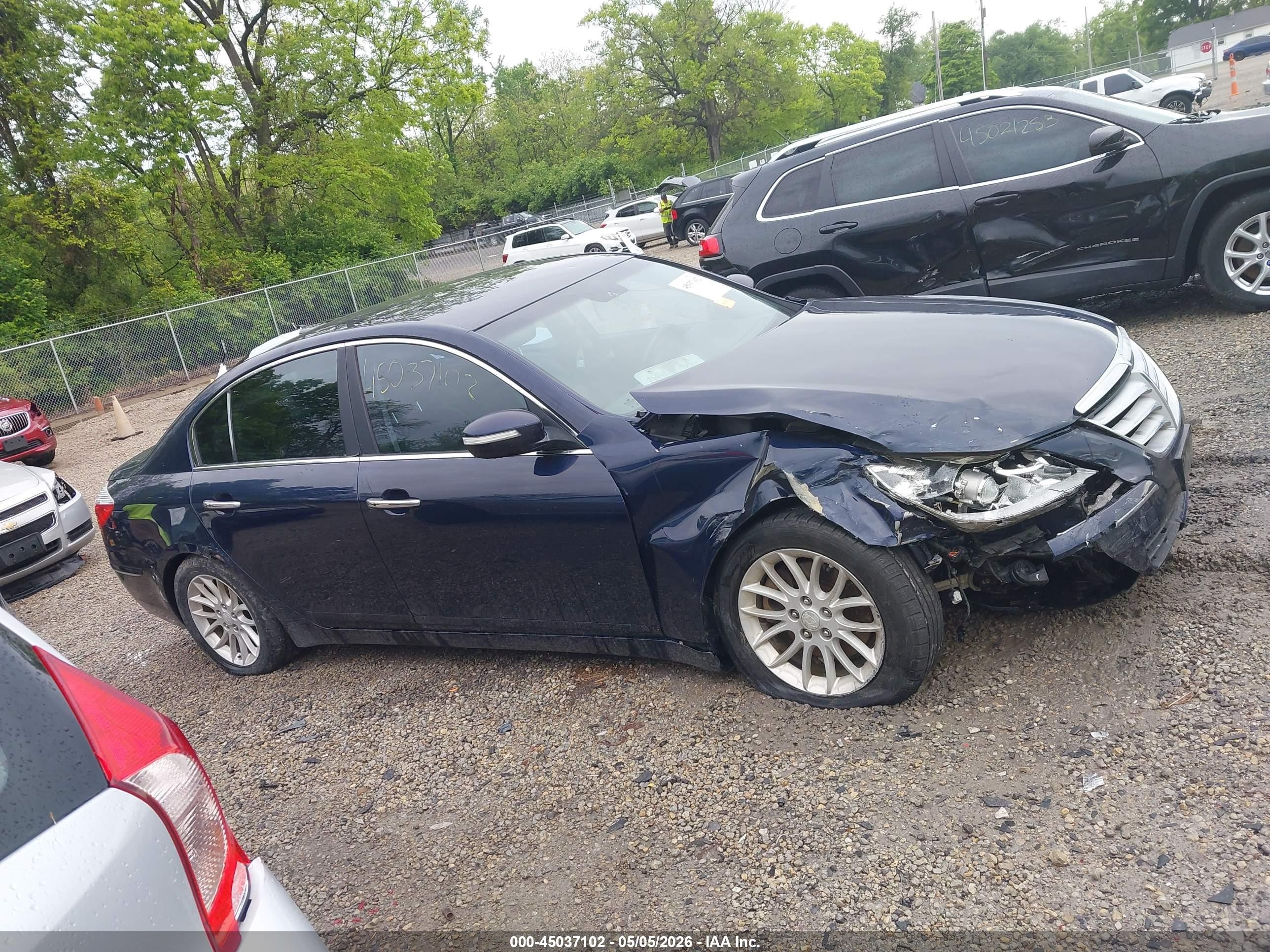 2010 Hyundai Genesis 3.8 Blue vin: KMHGC4DE2AU100285