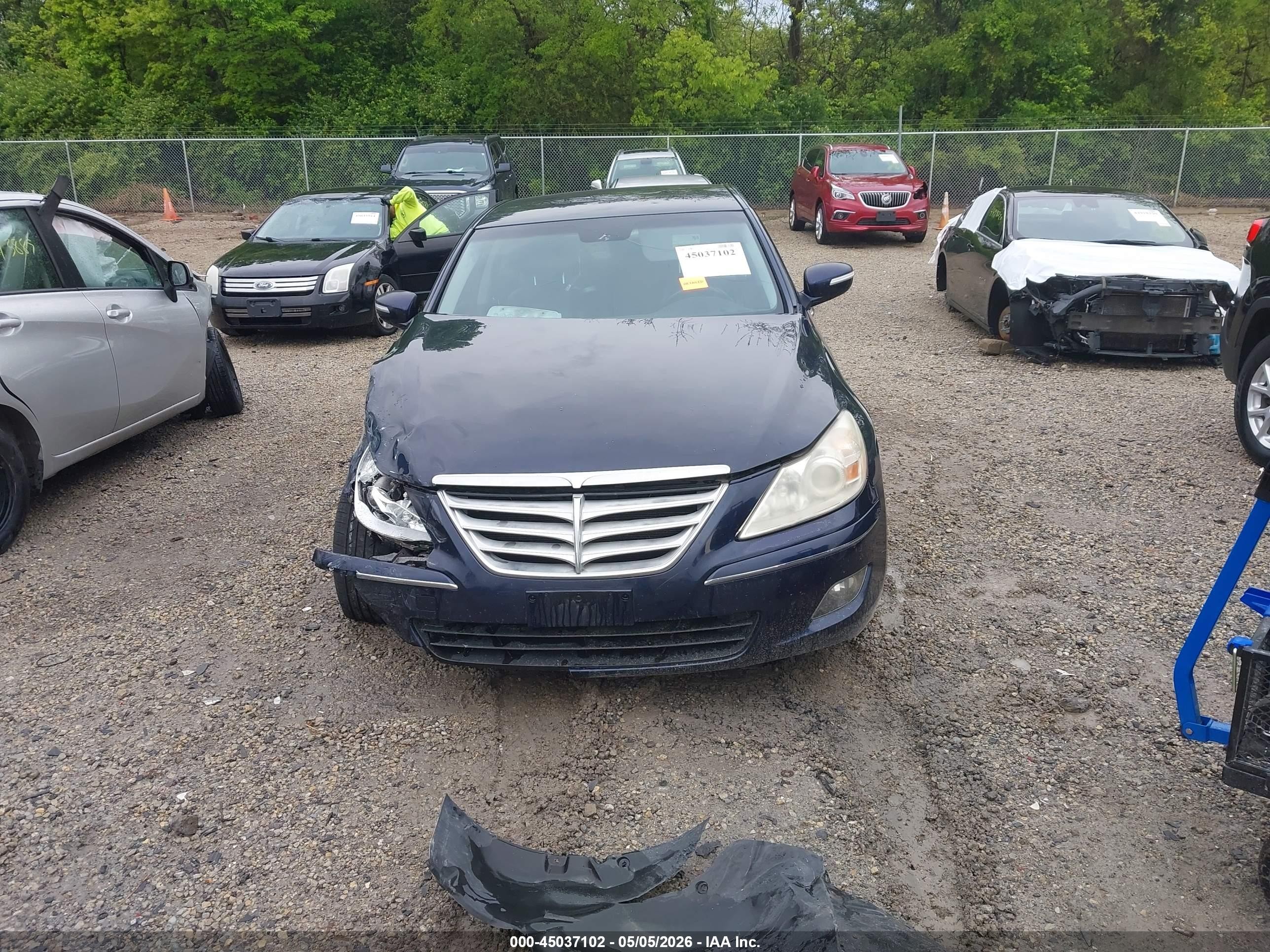 2010 Hyundai Genesis 3.8 Blue vin: KMHGC4DE2AU100285