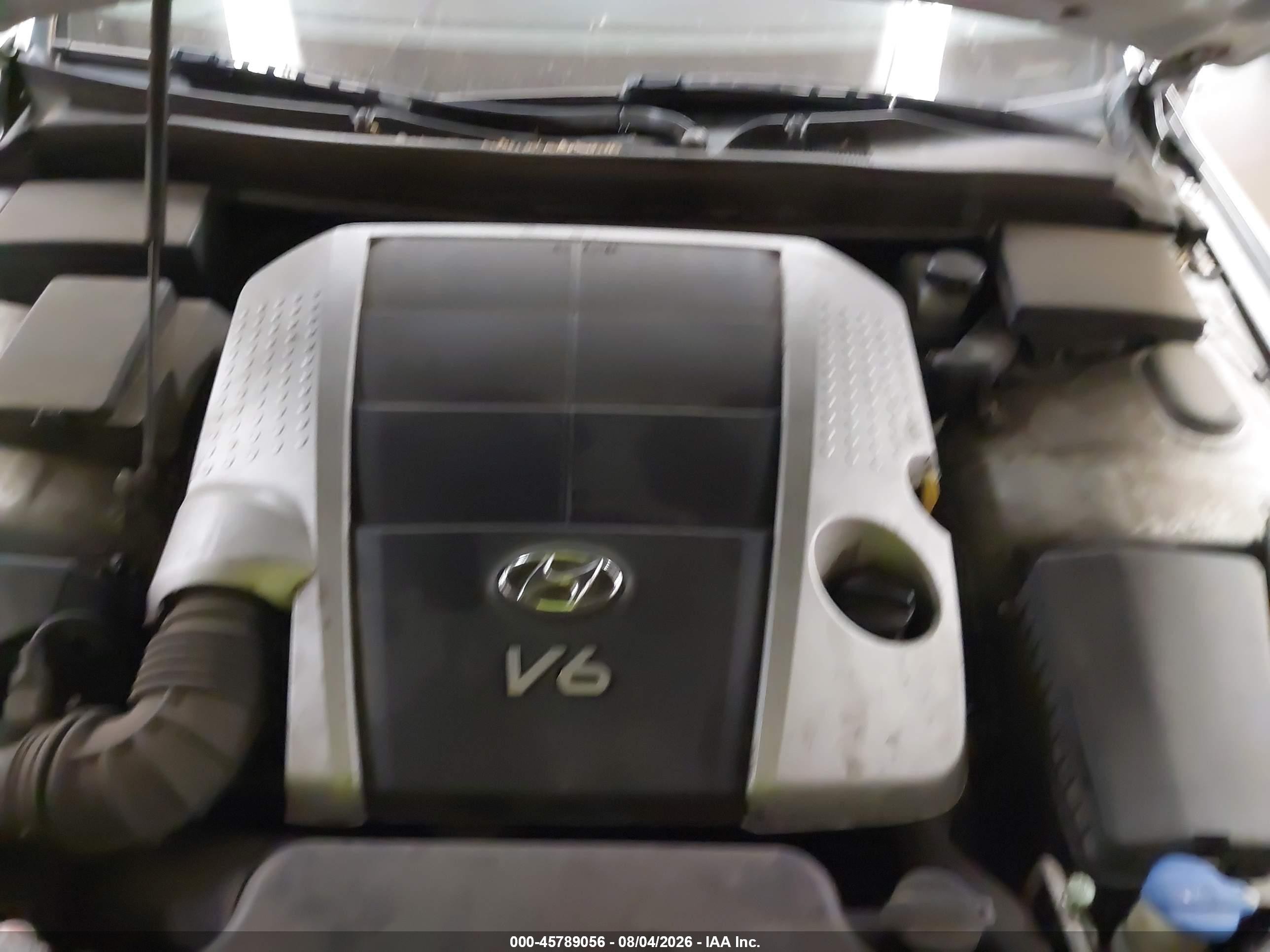2011 Hyundai Genesis 3.8 Серебряный vin: KMHGC4DE2BU117685