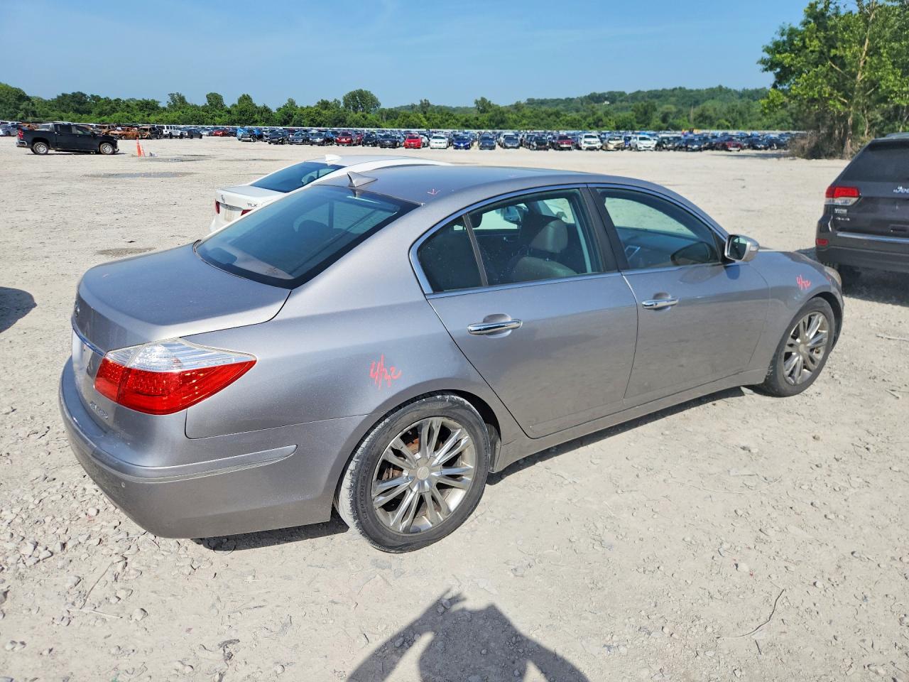 2011 Hyundai Genesis 3.8l Silver vin: KMHGC4DE2BU138584