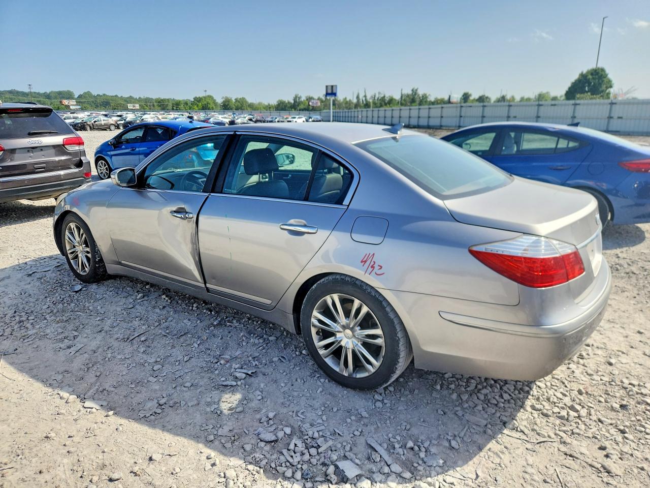 2011 Hyundai Genesis 3.8l Silver vin: KMHGC4DE2BU138584