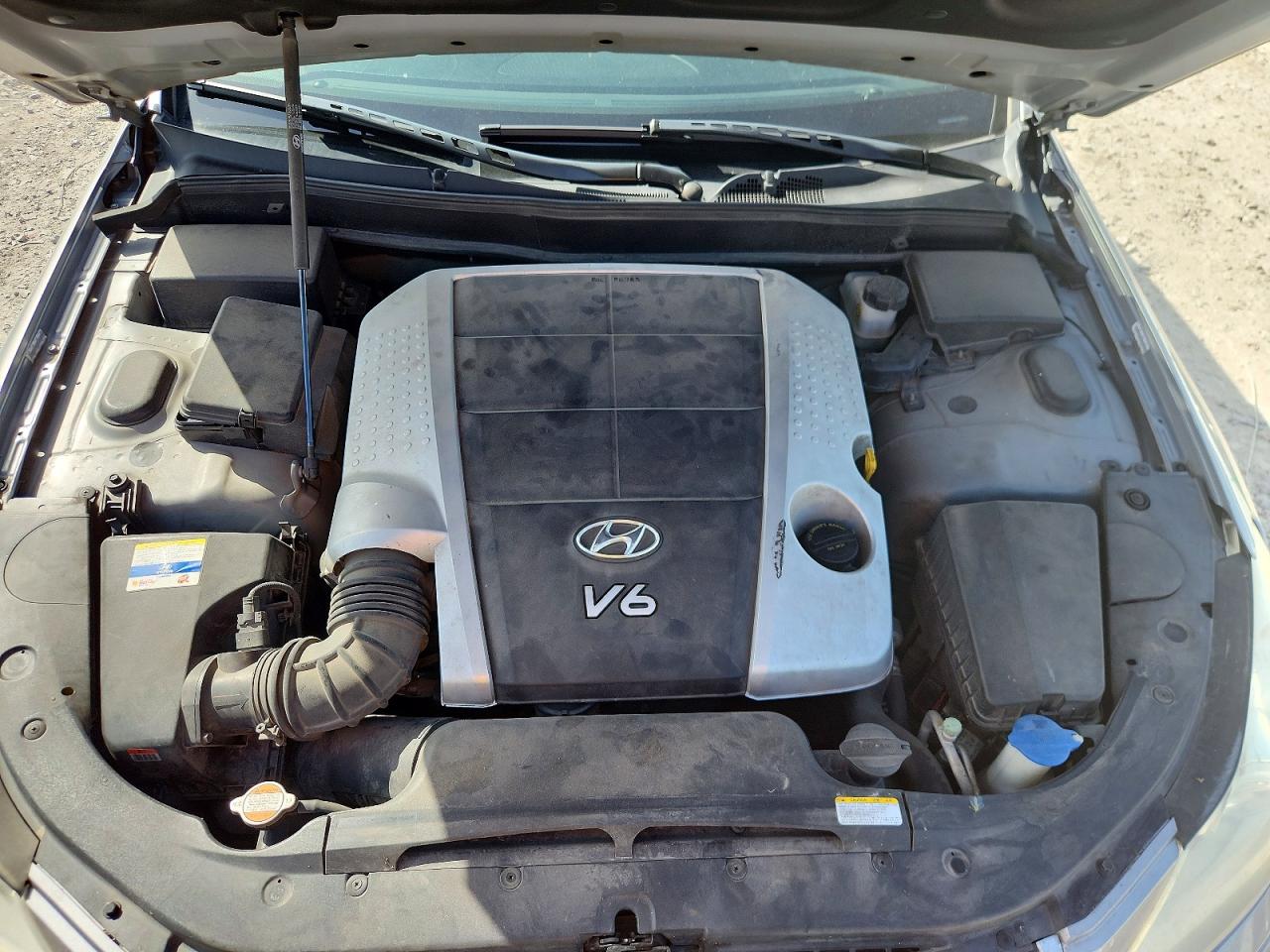 2011 Hyundai Genesis 3.8l Silver vin: KMHGC4DE2BU138584