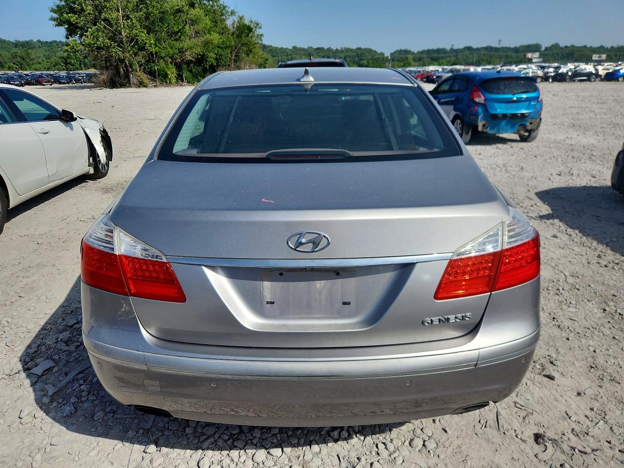 2011 Hyundai Genesis 3.8l Silver vin: KMHGC4DE2BU138584