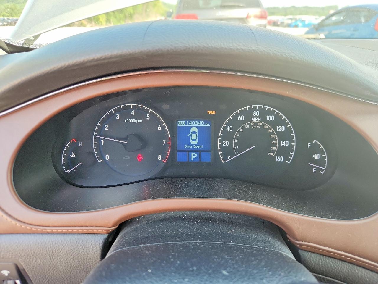 2011 Hyundai Genesis 3.8l Silver vin: KMHGC4DE2BU138584