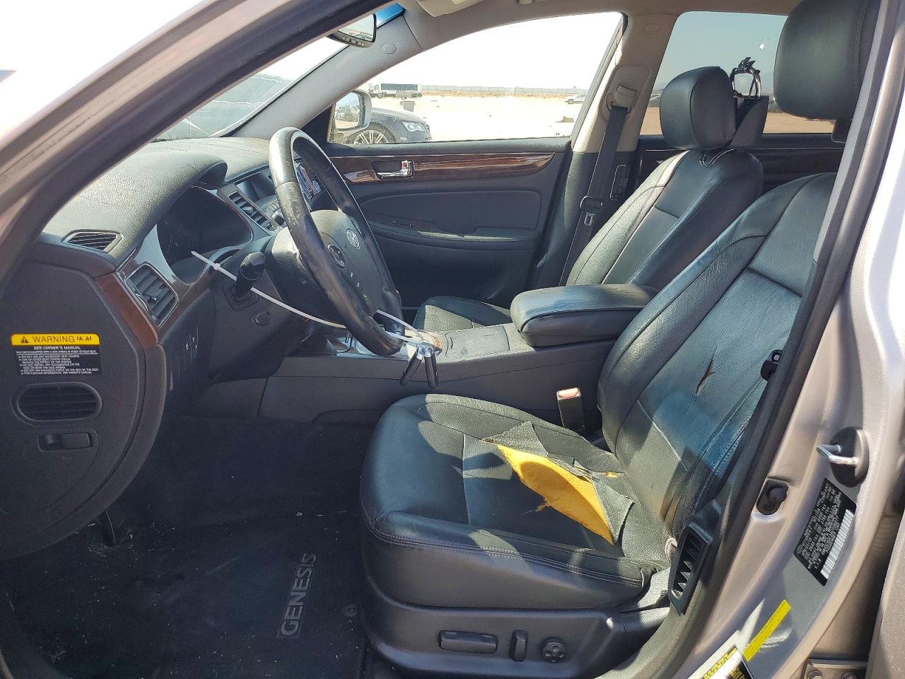 2010 Hyundai Genesis 3.8l Серебряный vin: KMHGC4DE3AU106077