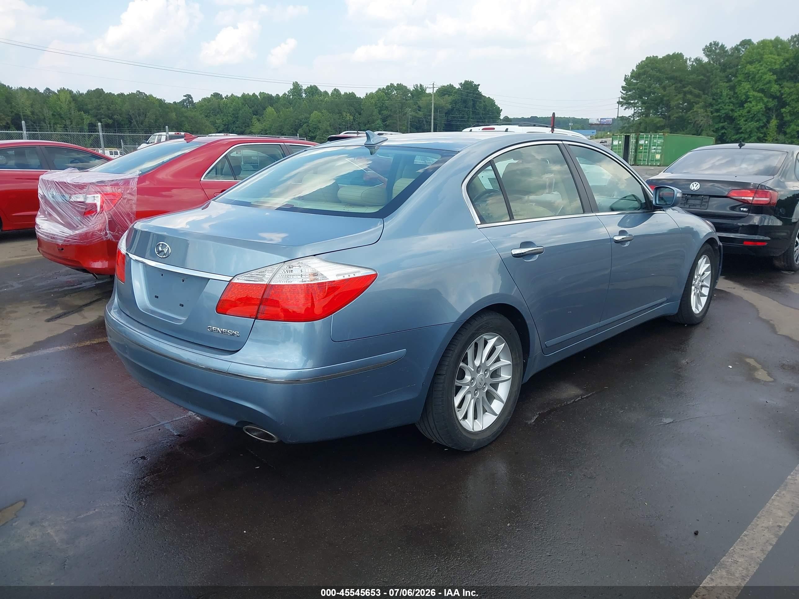 2011 Hyundai Genesis 3.8 Light Blue vin: KMHGC4DE3BU113287