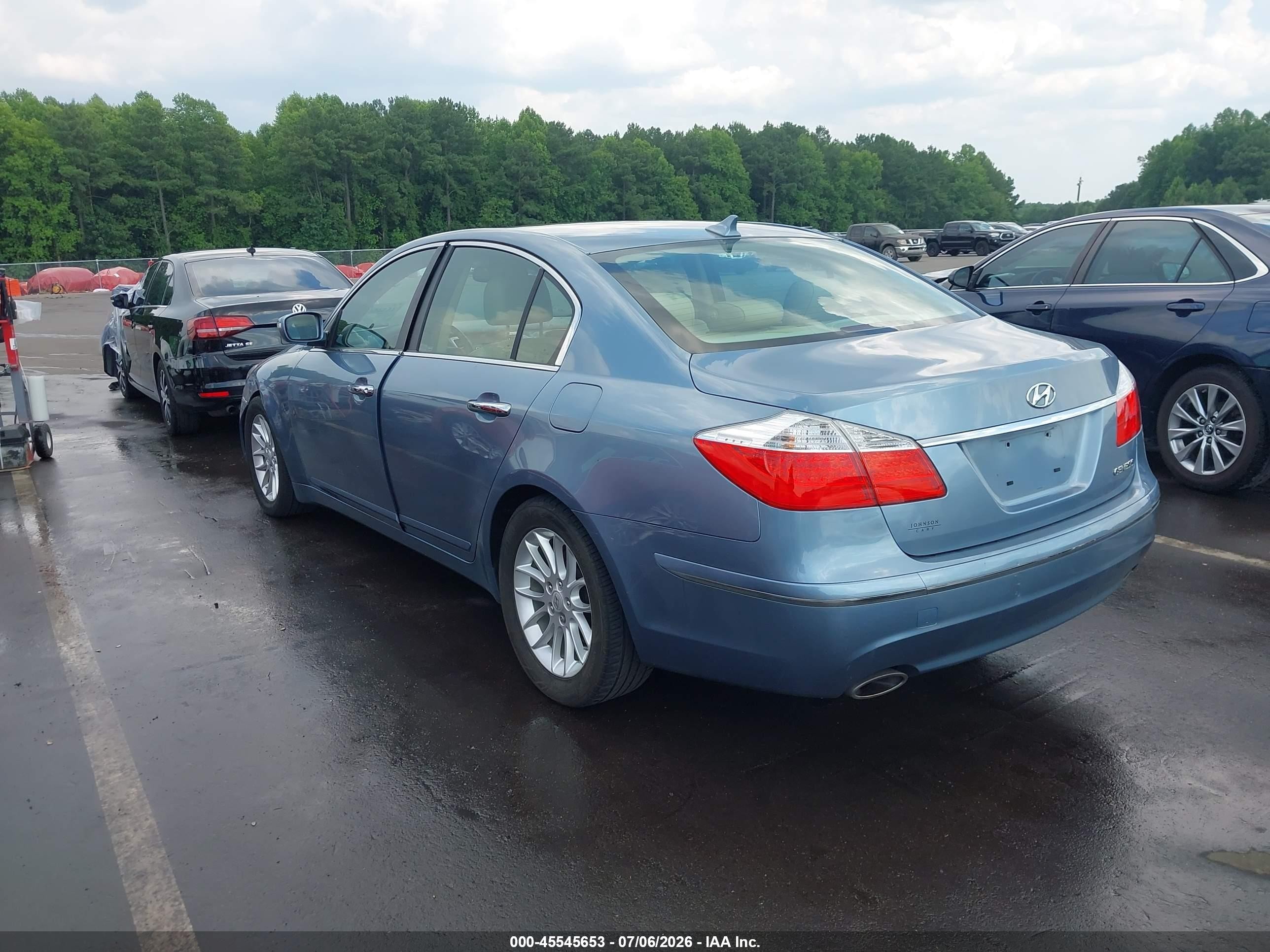 2011 Hyundai Genesis 3.8 Light Blue vin: KMHGC4DE3BU113287