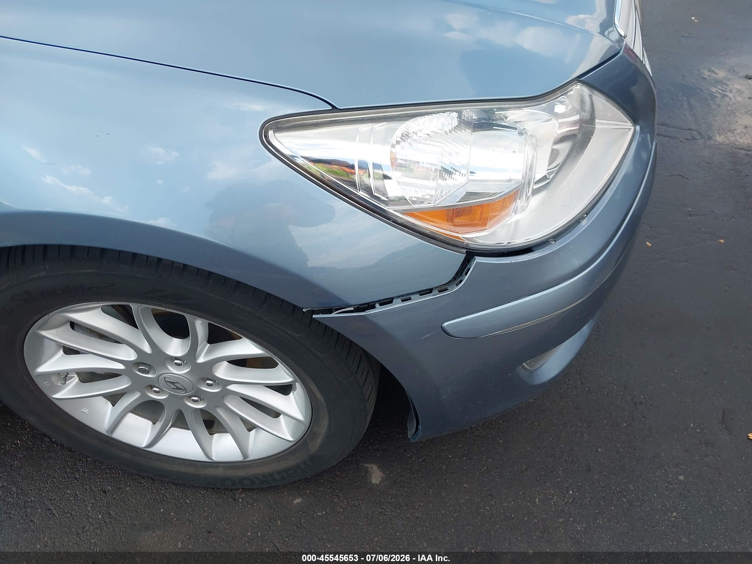 2011 Hyundai Genesis 3.8 Light Blue vin: KMHGC4DE3BU113287