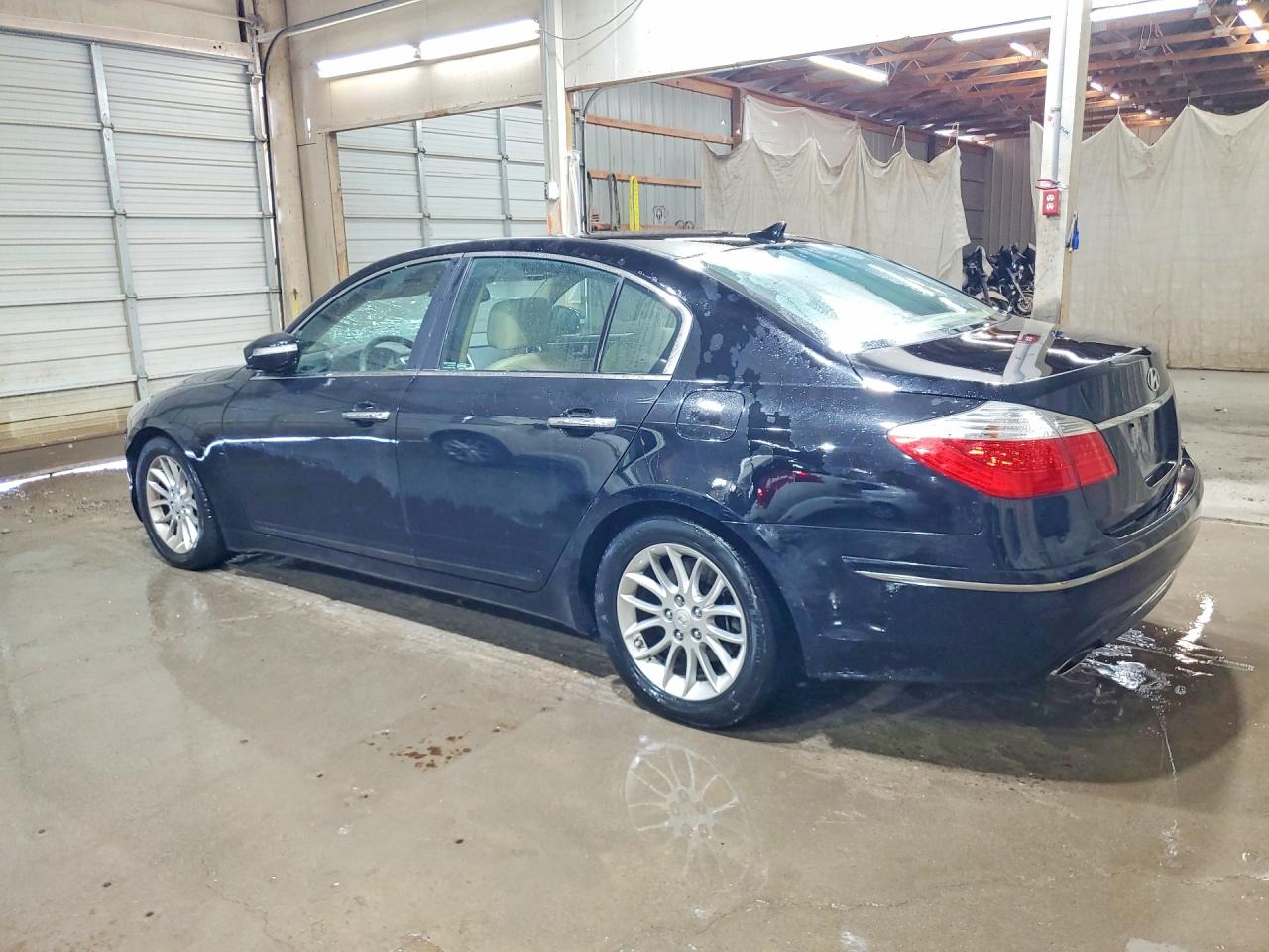 2011 Hyundai Genesis 3.8l Black vin: KMHGC4DE3BU139162