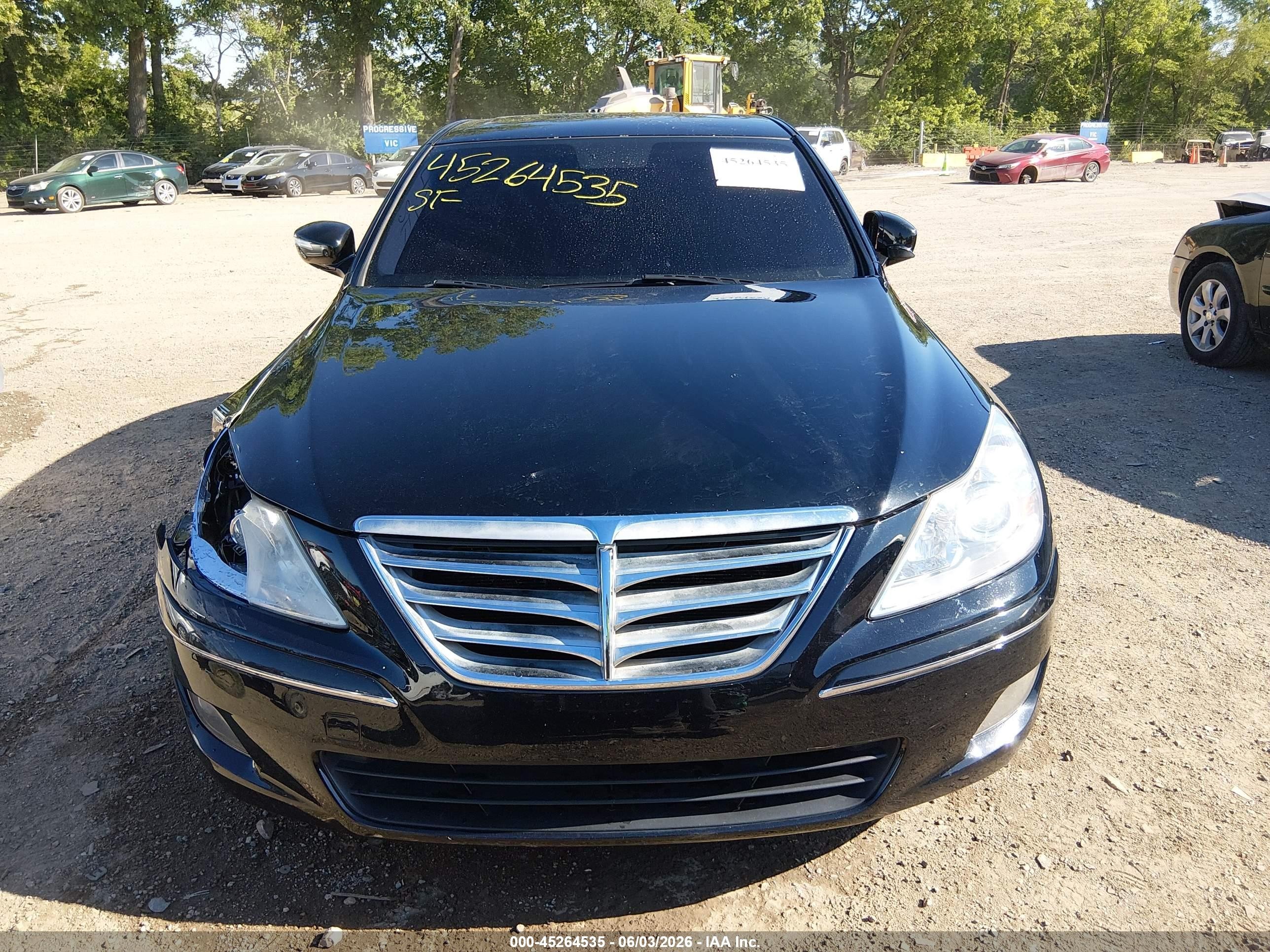 2011 Hyundai Genesis 3.8 Black vin: KMHGC4DE3BU139176