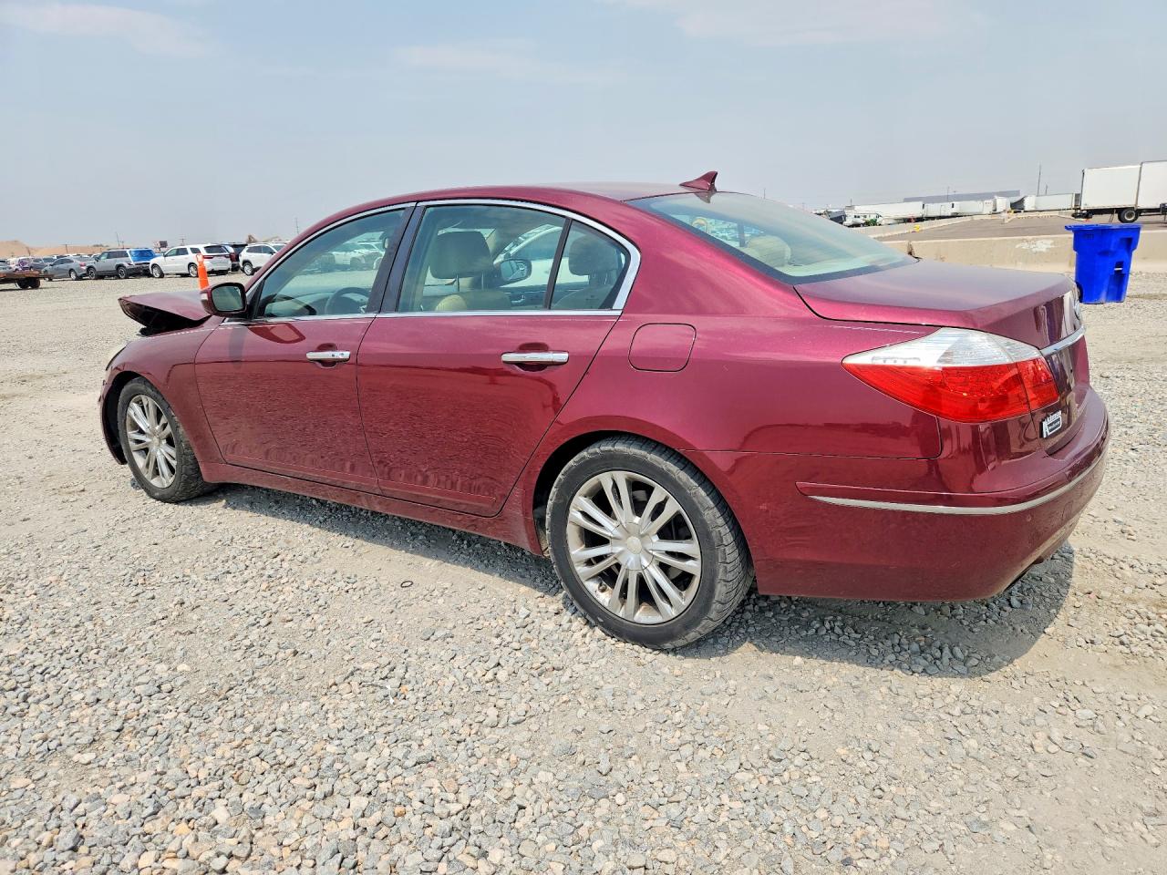 2011 Hyundai Genesis 3.8l Burgundy vin: KMHGC4DE3BU140571