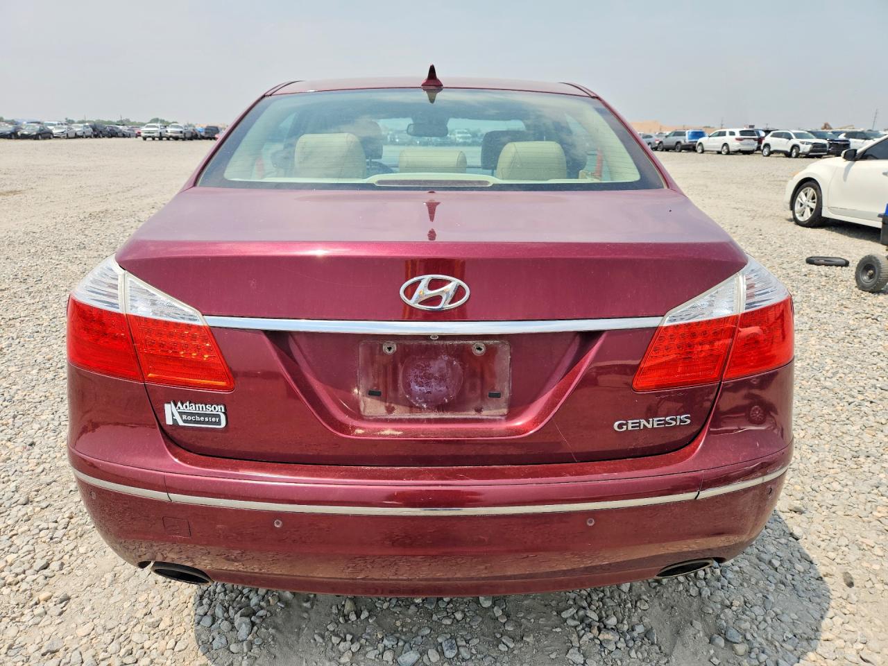 2011 Hyundai Genesis 3.8l Burgundy vin: KMHGC4DE3BU140571