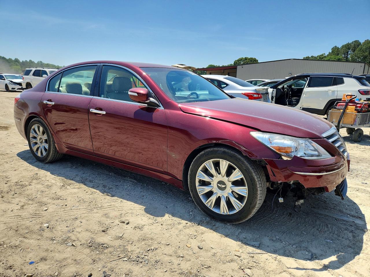 2011 Hyundai Genesis 3.8l Red vin: KMHGC4DE4BU124573