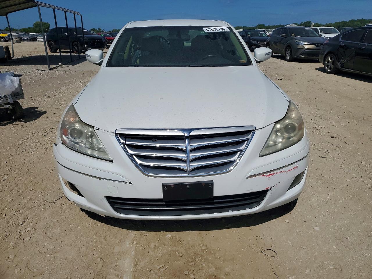 2011 Hyundai Genesis 3.8l White vin: KMHGC4DE4BU133967