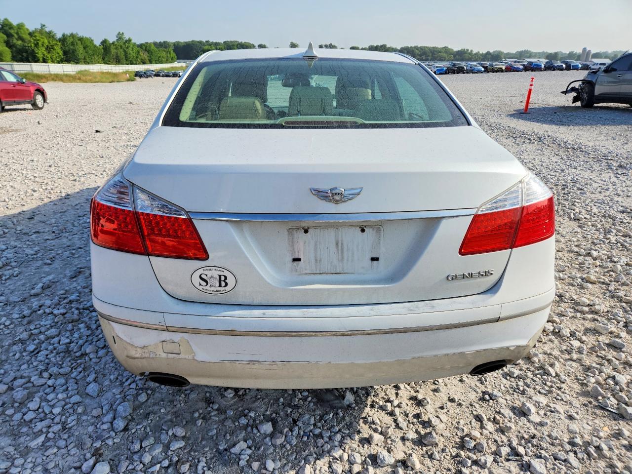 2011 Hyundai Genesis 3.8l White vin: KMHGC4DE4BU141180