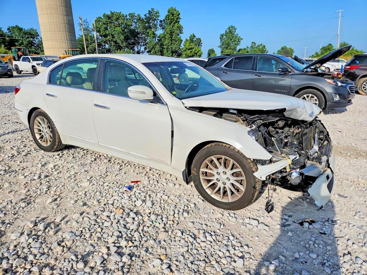 2011 Hyundai Genesis 3.8l White vin: KMHGC4DE4BU141180