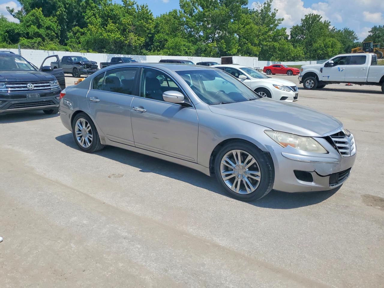 2010 Hyundai Genesis 3.8l Серебряный vin: KMHGC4DE5AU085801