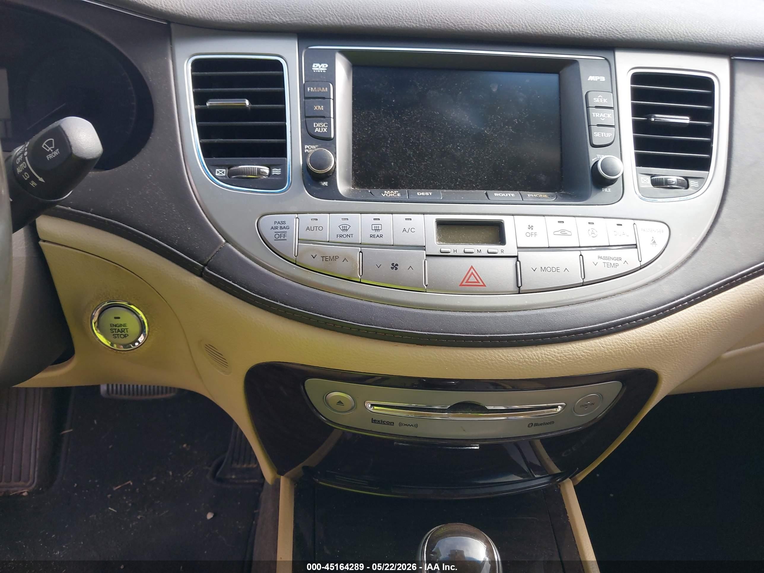2011 Hyundai Genesis 3.8 Красный vin: KMHGC4DE5BU126574