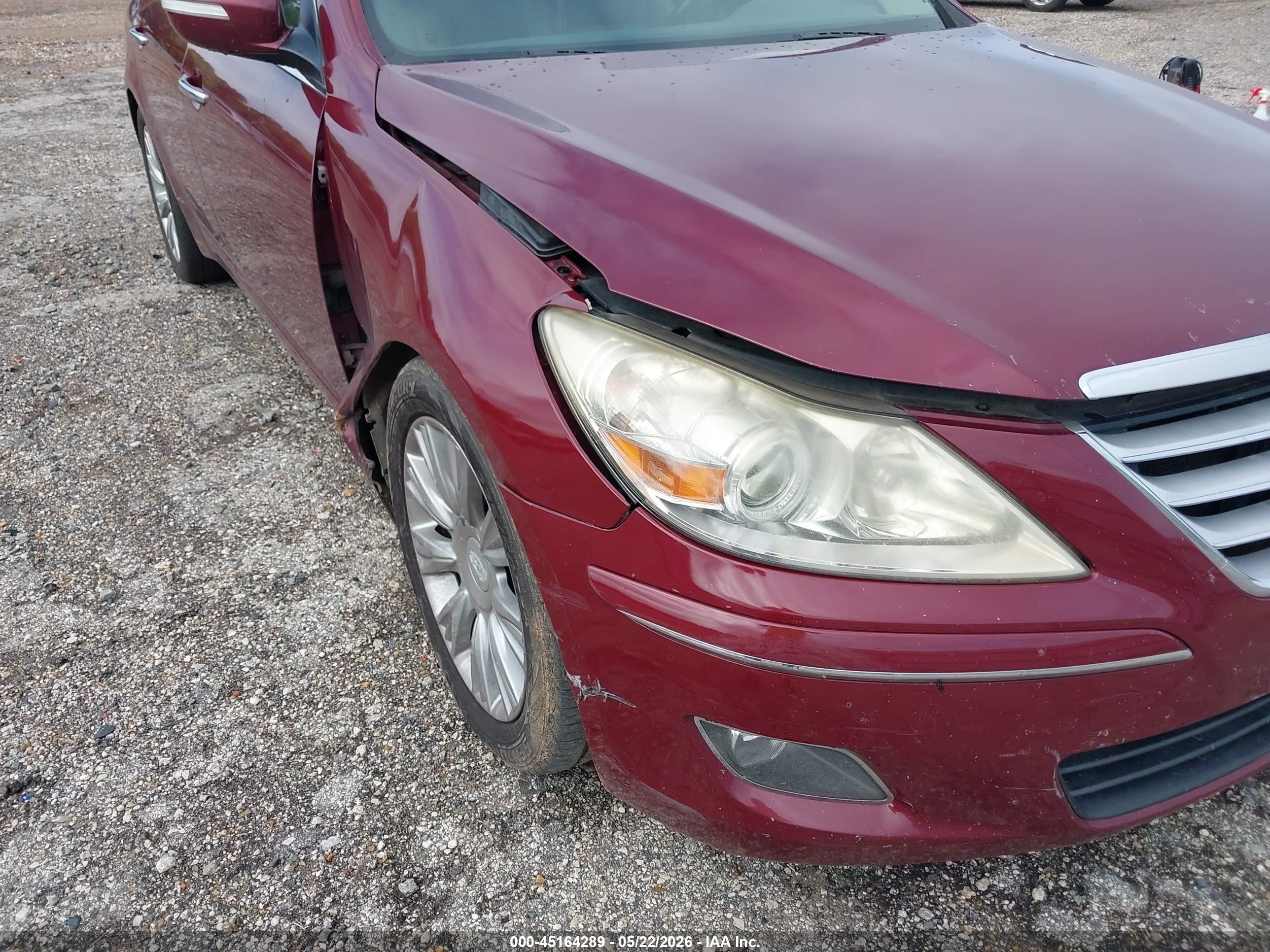 2011 Hyundai Genesis 3.8 Красный vin: KMHGC4DE5BU126574