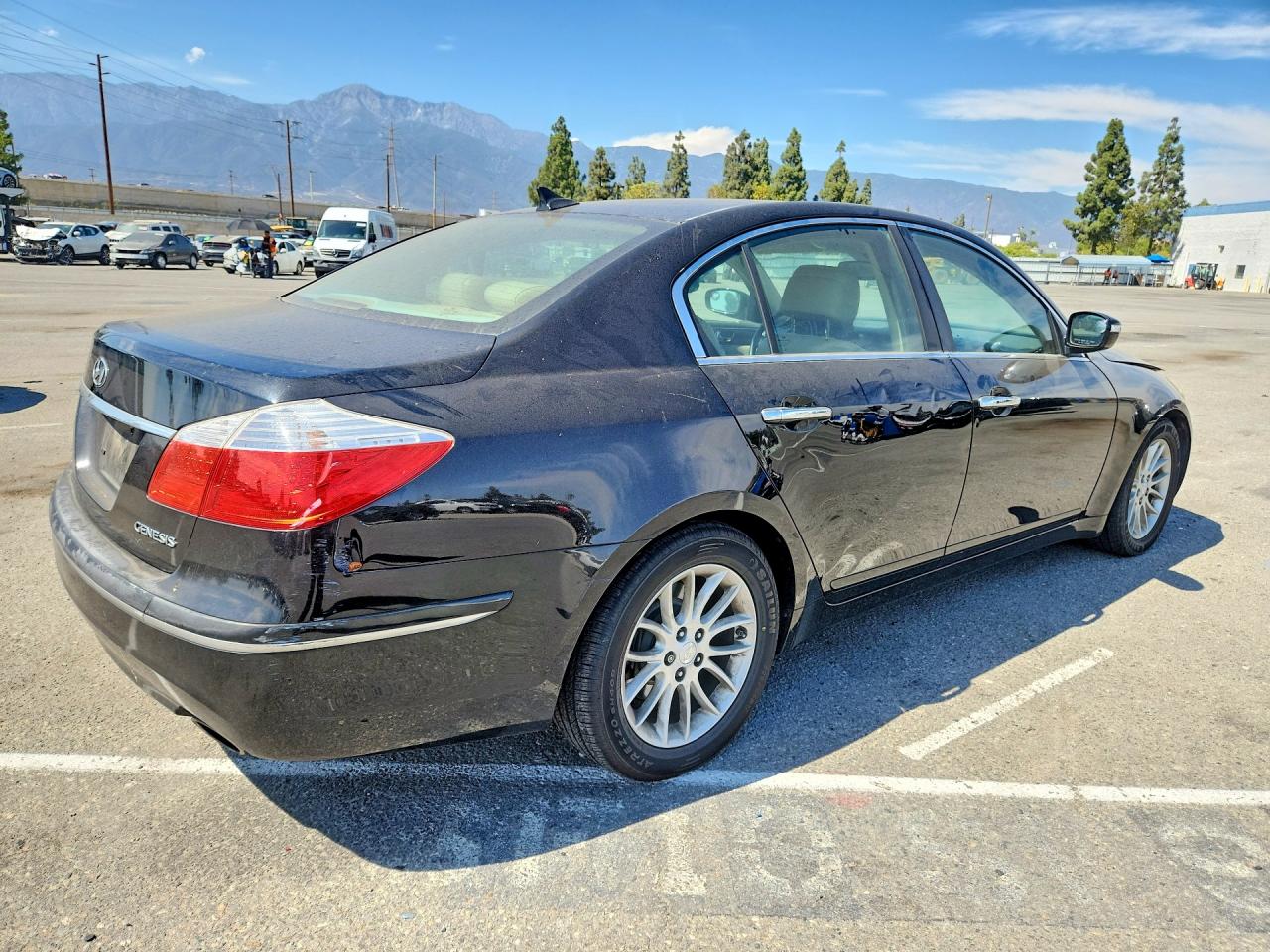 2011 Hyundai Genesis 3.8l Black vin: KMHGC4DE5BU128518