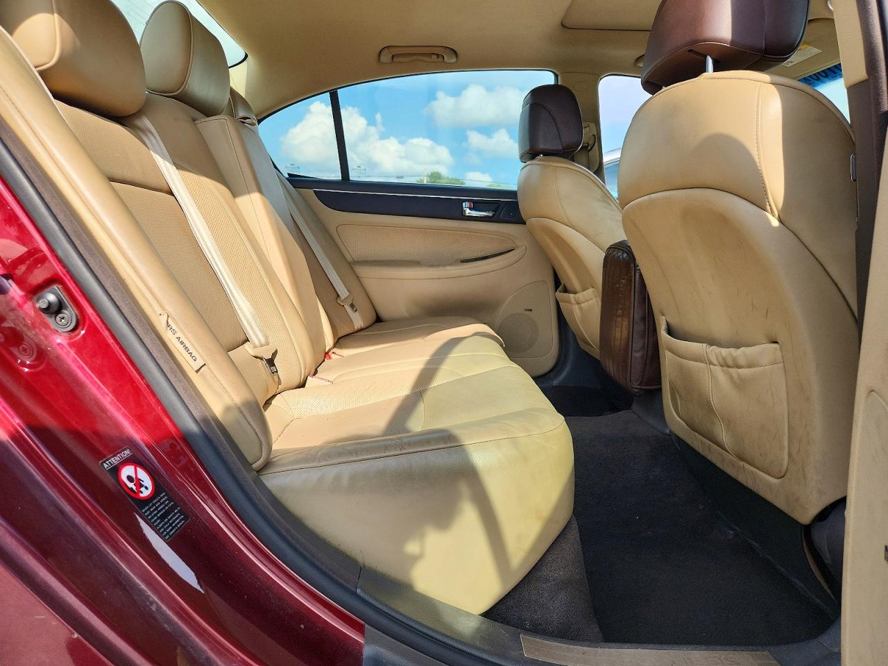 2010 Hyundai Genesis 3.8l Red vin: KMHGC4DE6AU073978